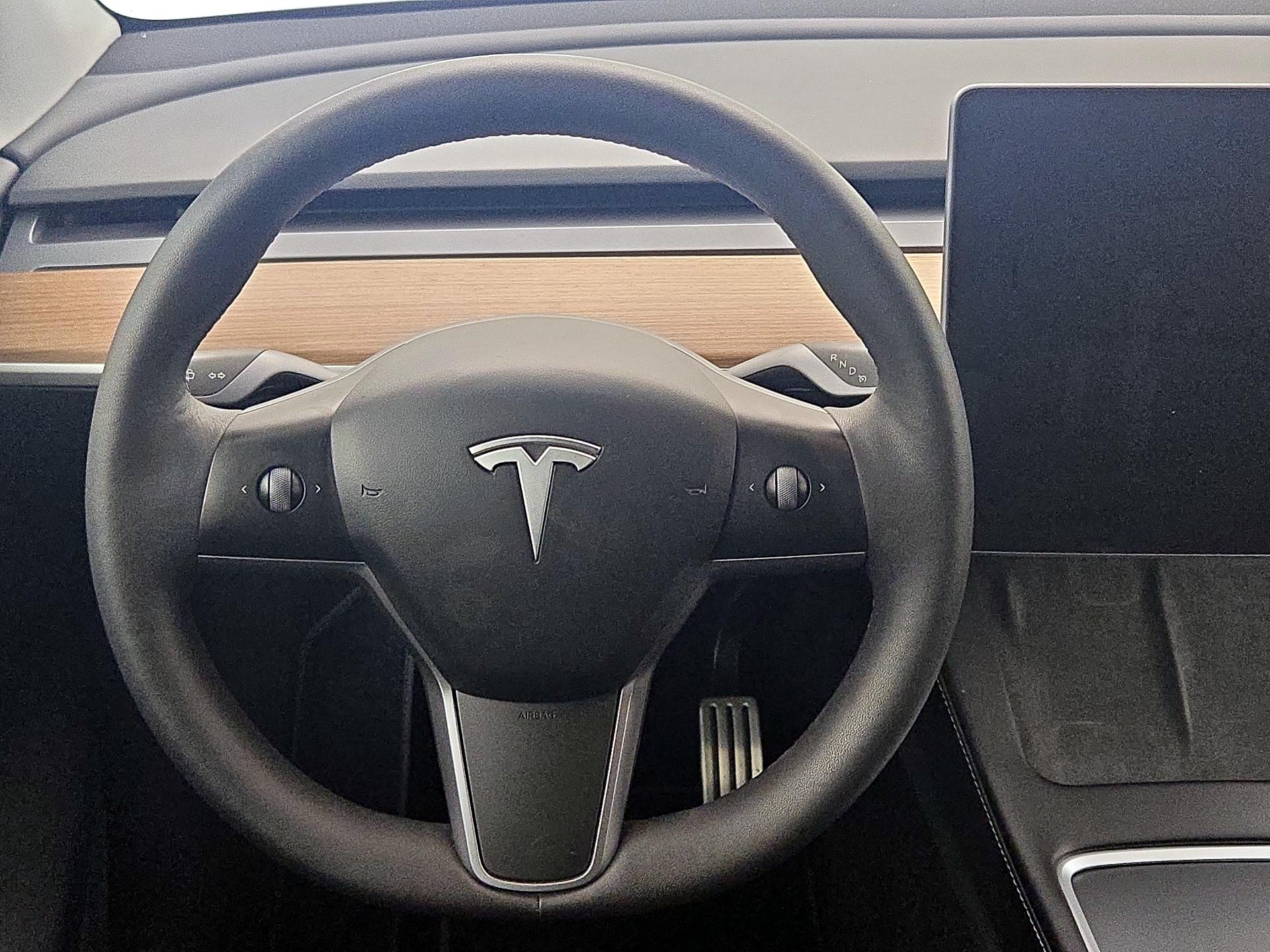 Thumbnail: 2023 Tesla Model Y - 10