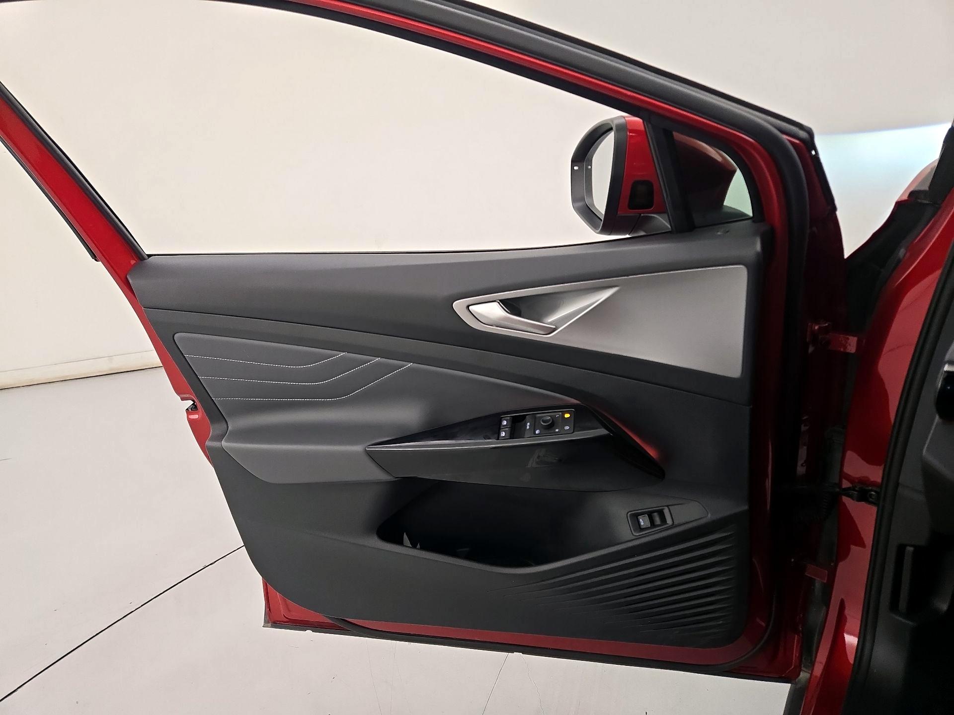 Thumbnail: 2023 Volkswagen ID.4 - 12