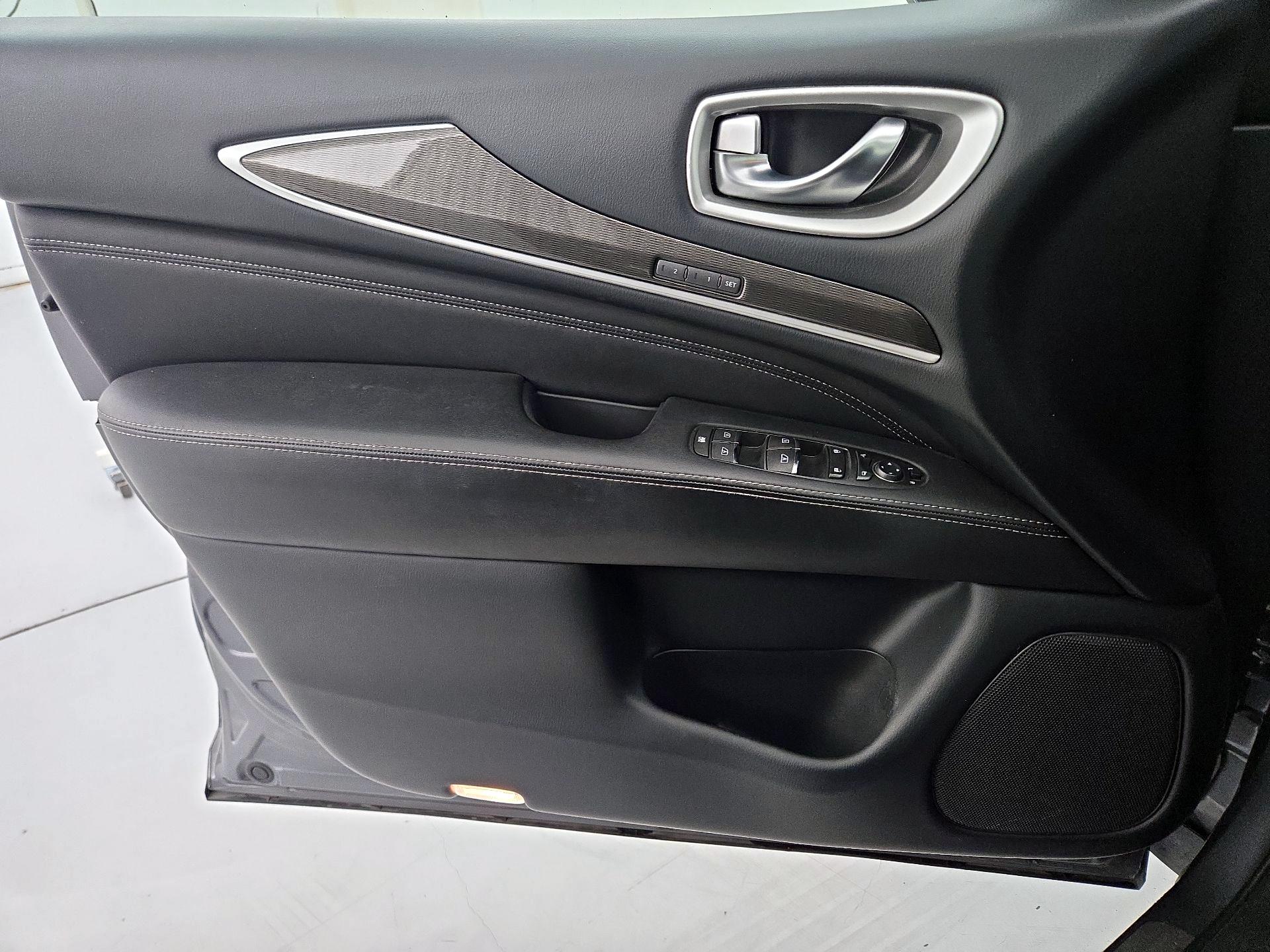 Thumbnail: 2020 INFINITI QX60 - 12