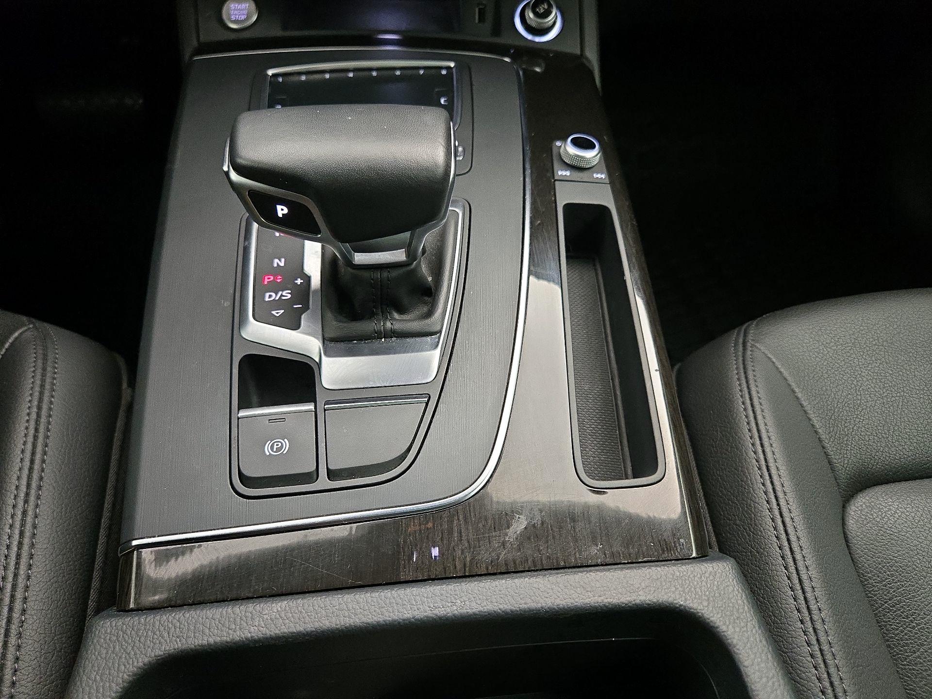 Thumbnail: 2019 Audi Q5 - 18