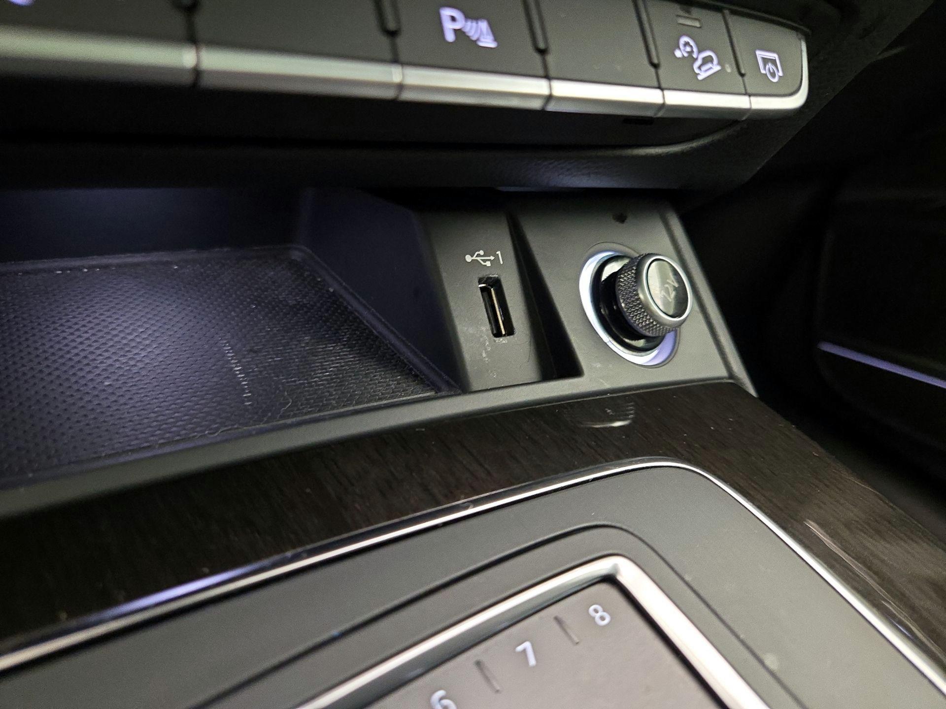 Thumbnail: 2019 Audi Q5 - 19