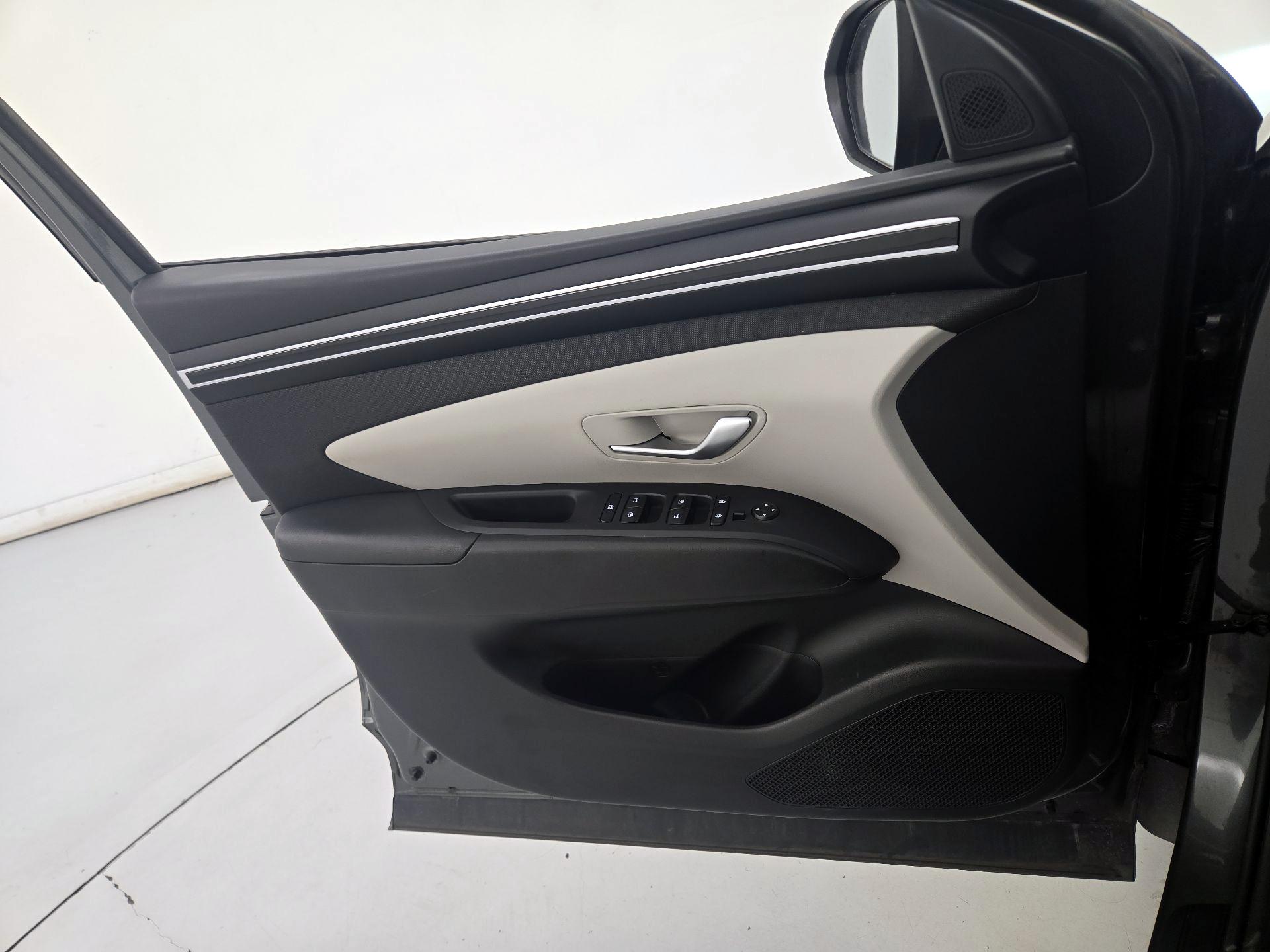 Thumbnail: 2023 Hyundai Tucson - 12