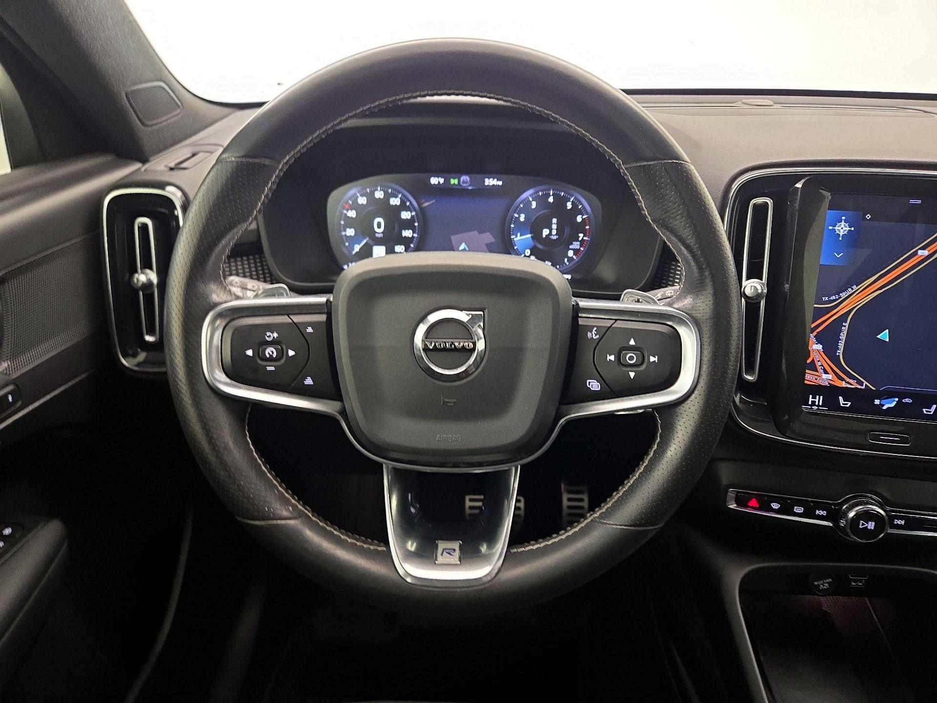 Thumbnail: 2019 Volvo XC40 - 10