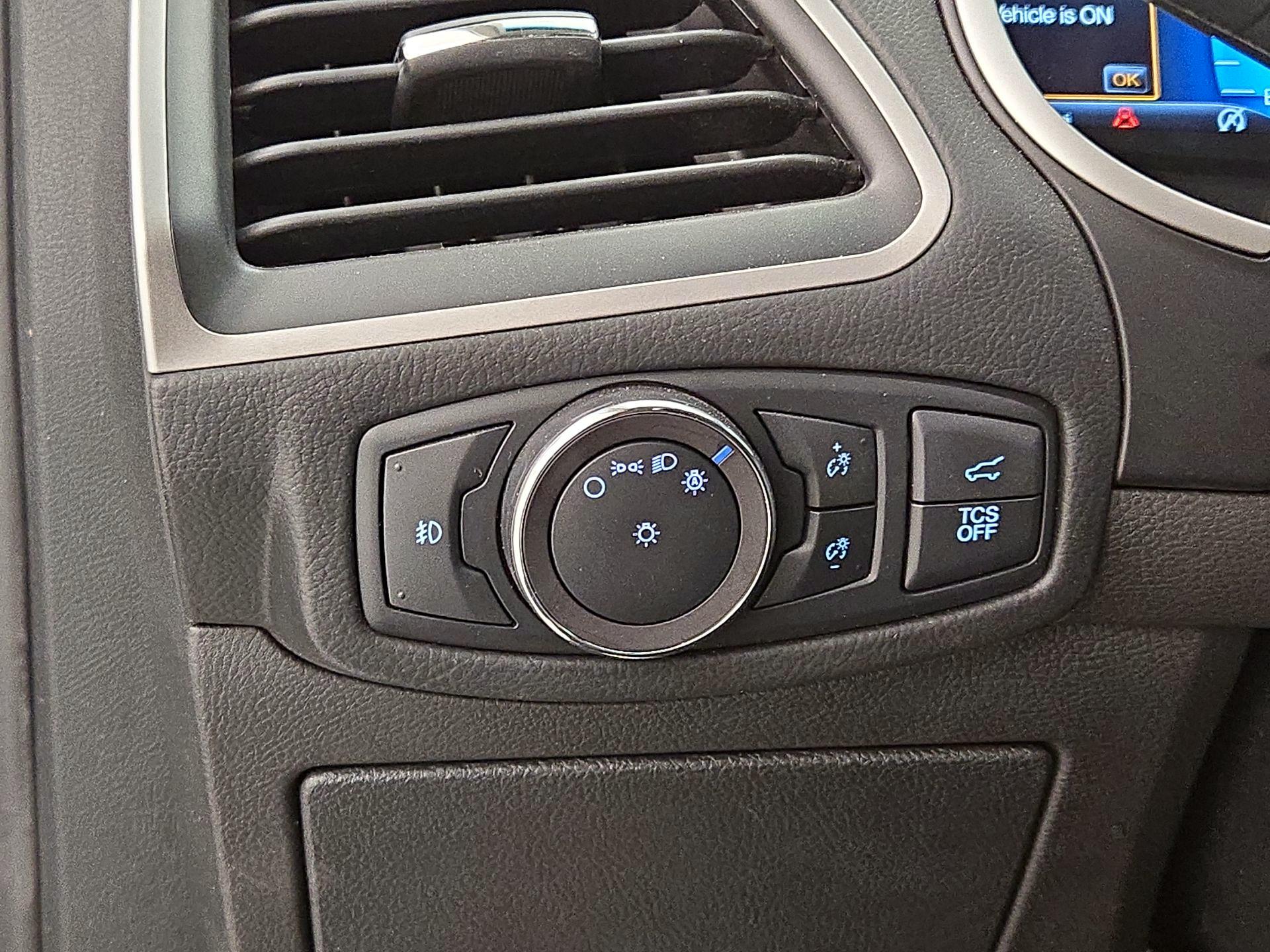 Thumbnail: 2019 Ford Edge - 13