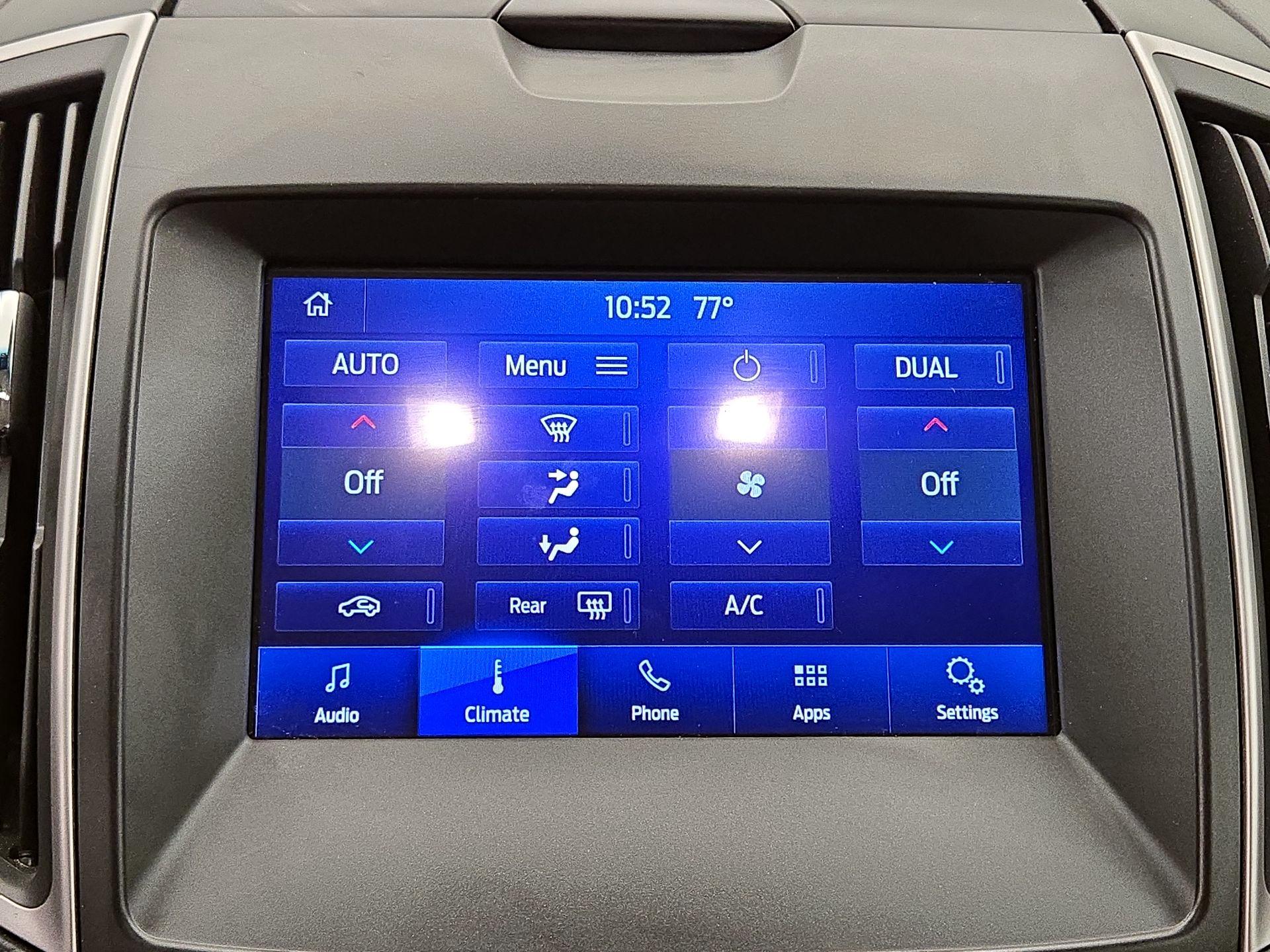 Thumbnail: 2019 Ford Edge - 16