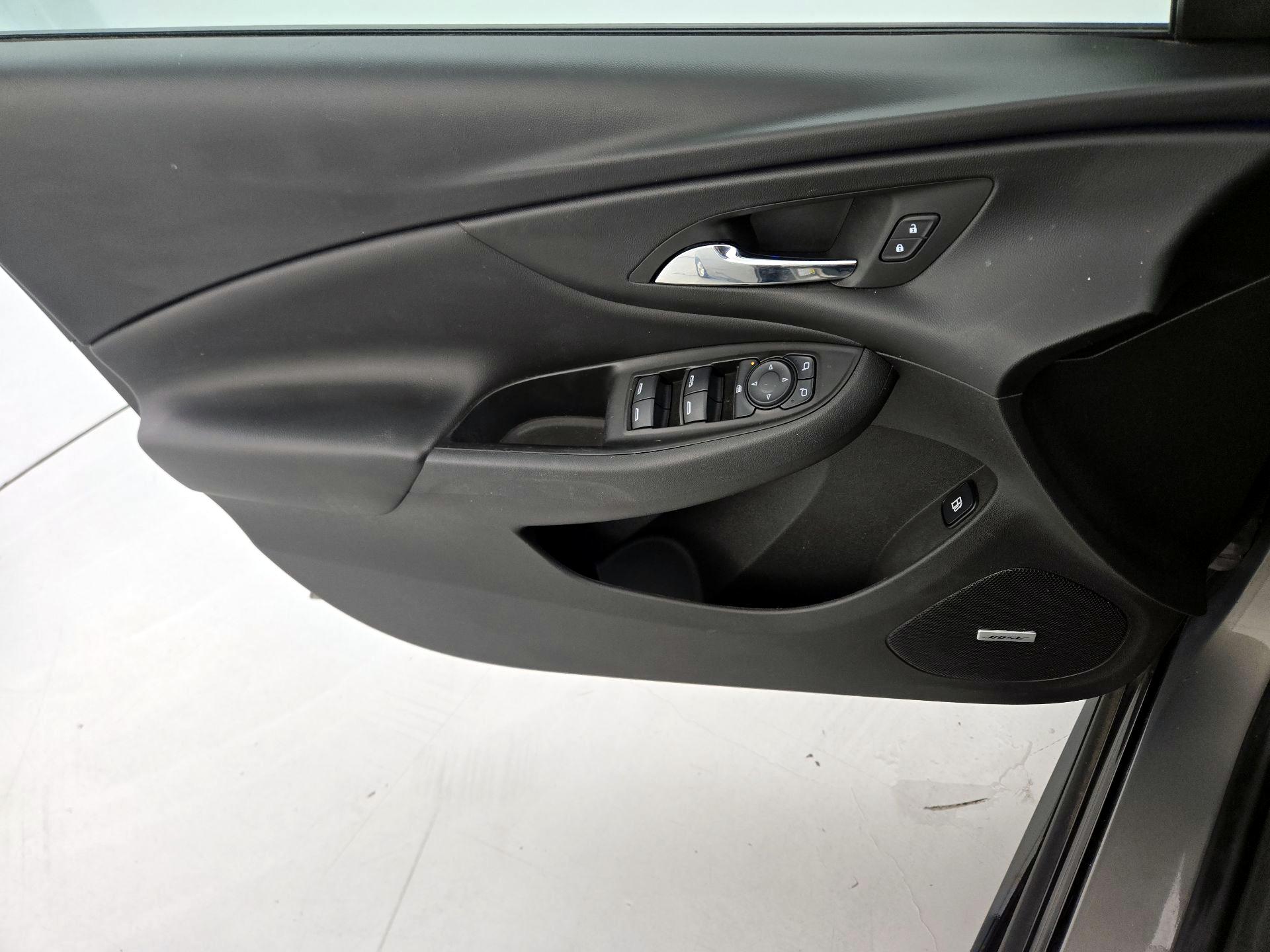 Thumbnail: 2017 Chevrolet Volt - 12