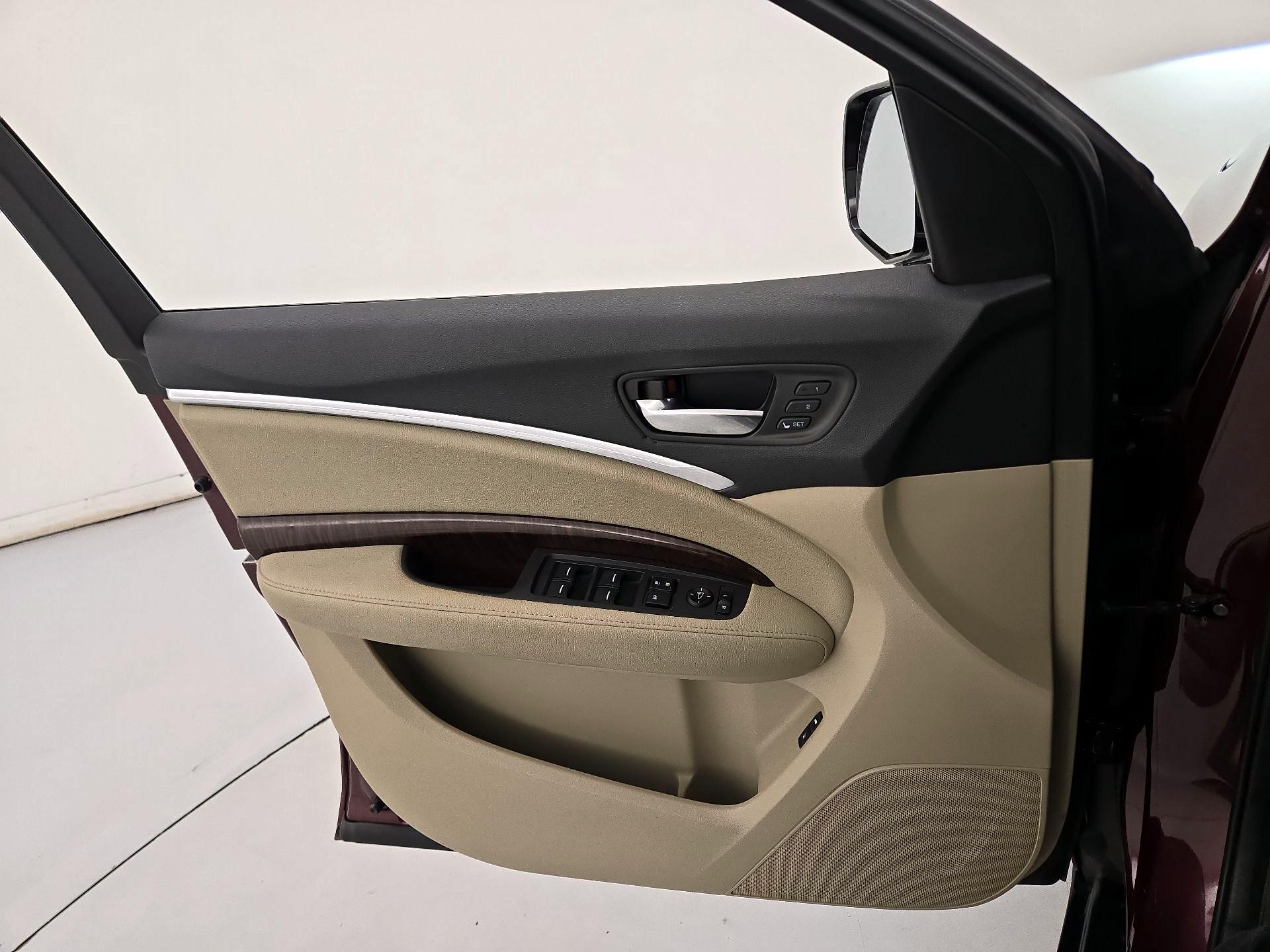 Thumbnail: 2018 Acura MDX - 12