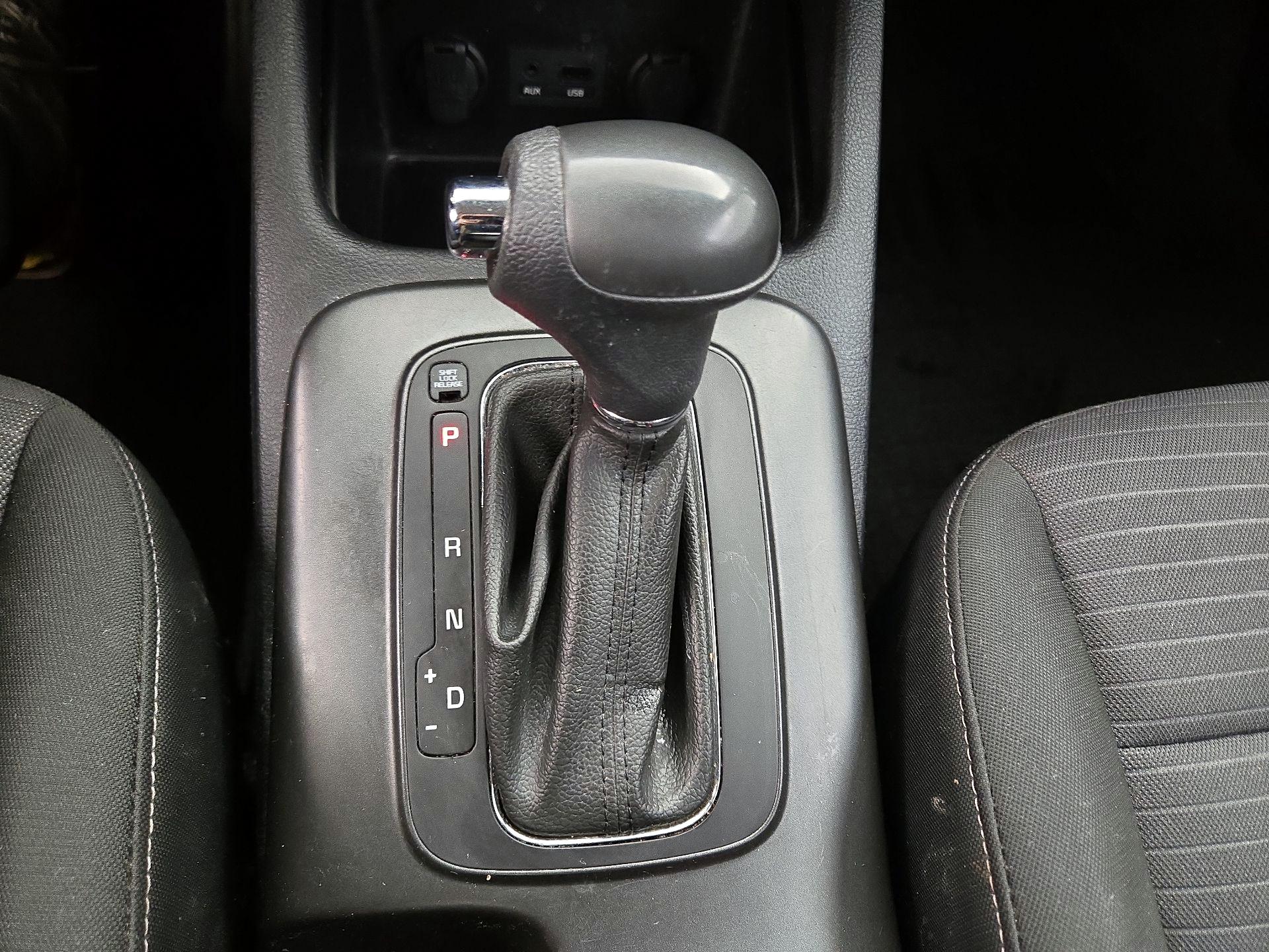 Thumbnail: 2014 Kia Forte - 16