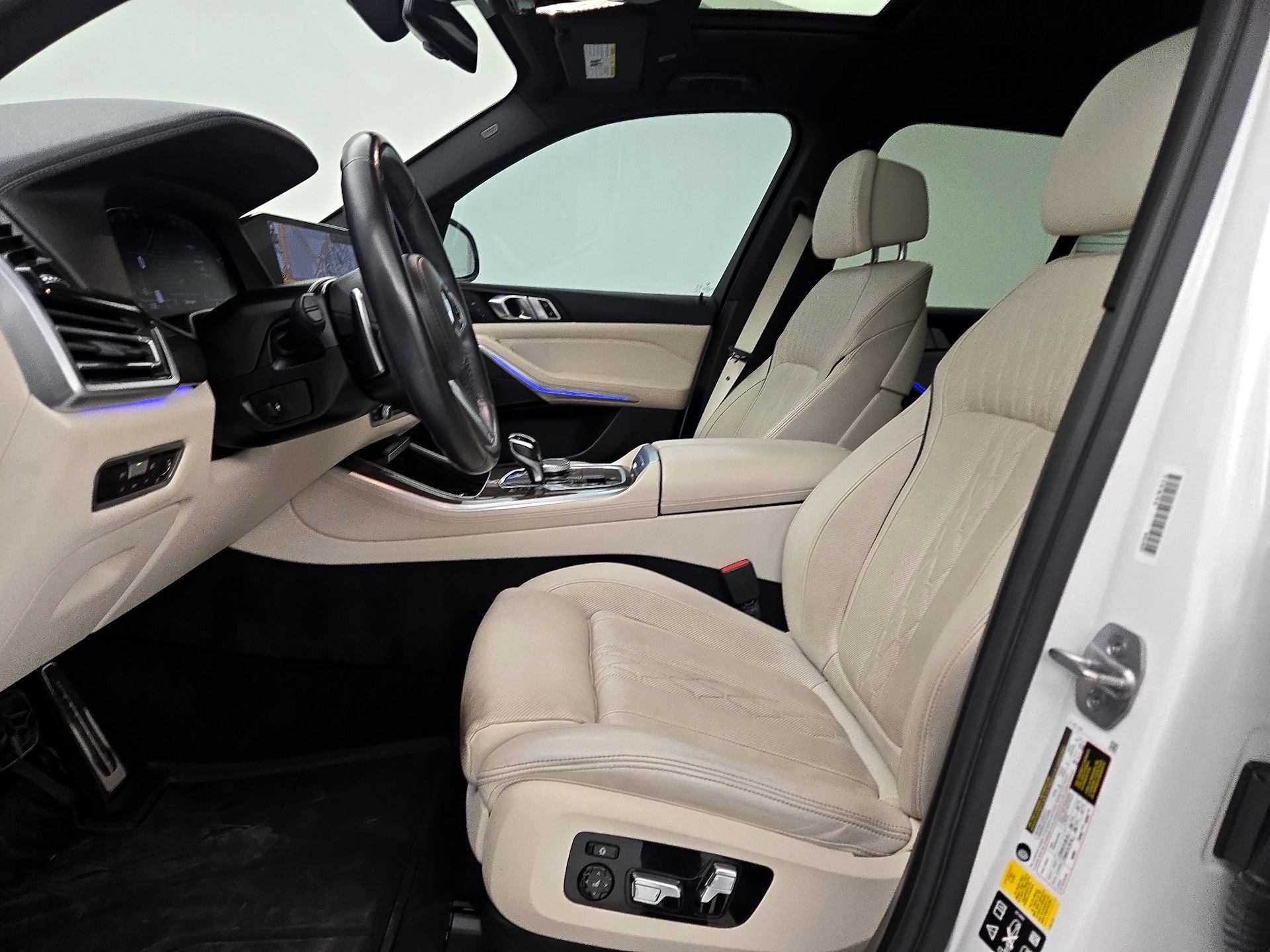 Thumbnail: 2022 BMW X5 - 11
