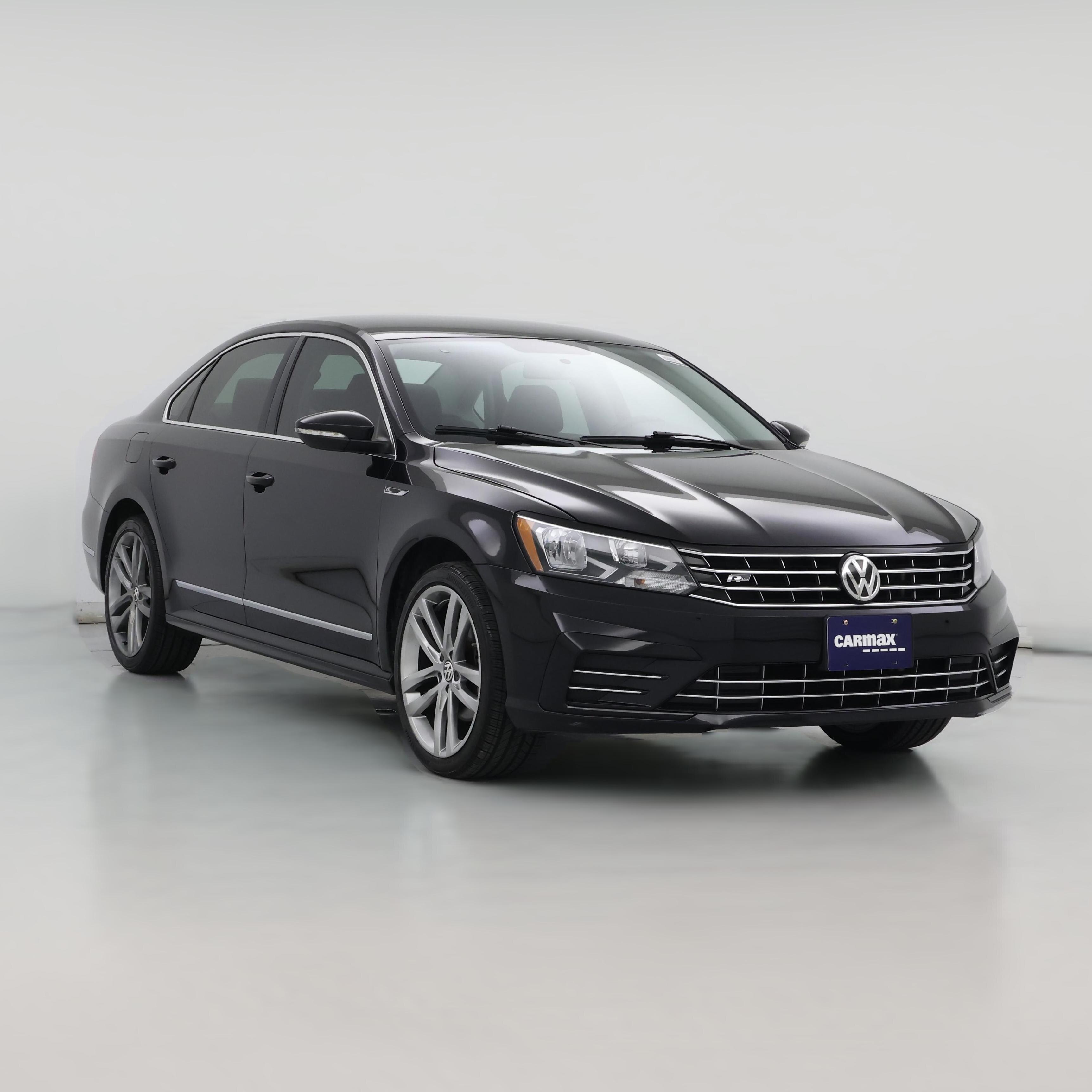 Thumbnail: 2017 Volkswagen Passat - 1