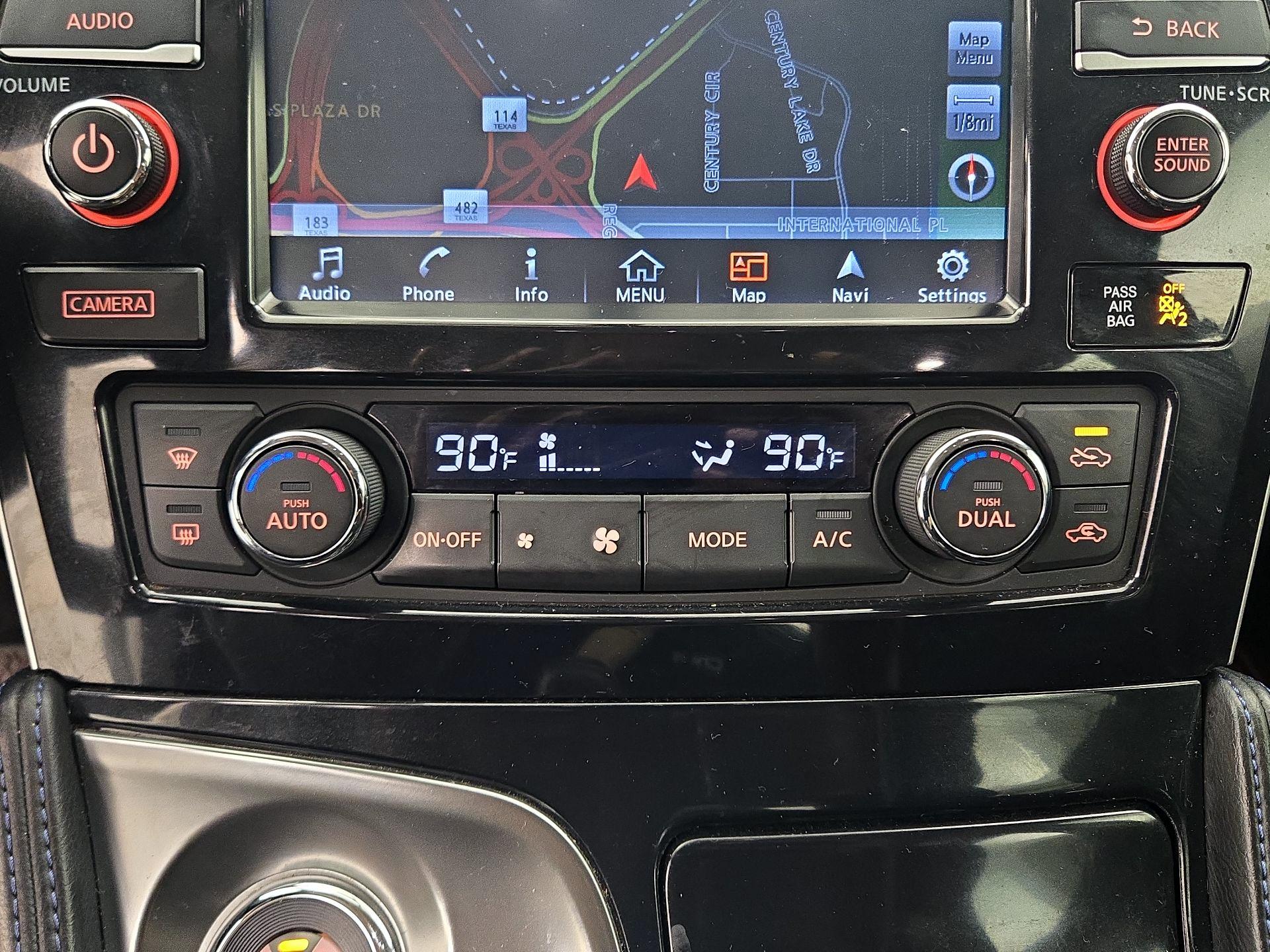 Thumbnail: 2016 Nissan Maxima - 17