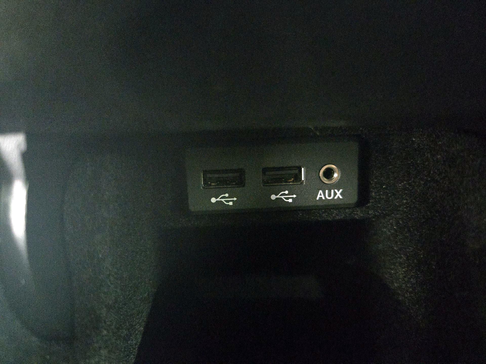 Thumbnail: 2016 Nissan Maxima - 19