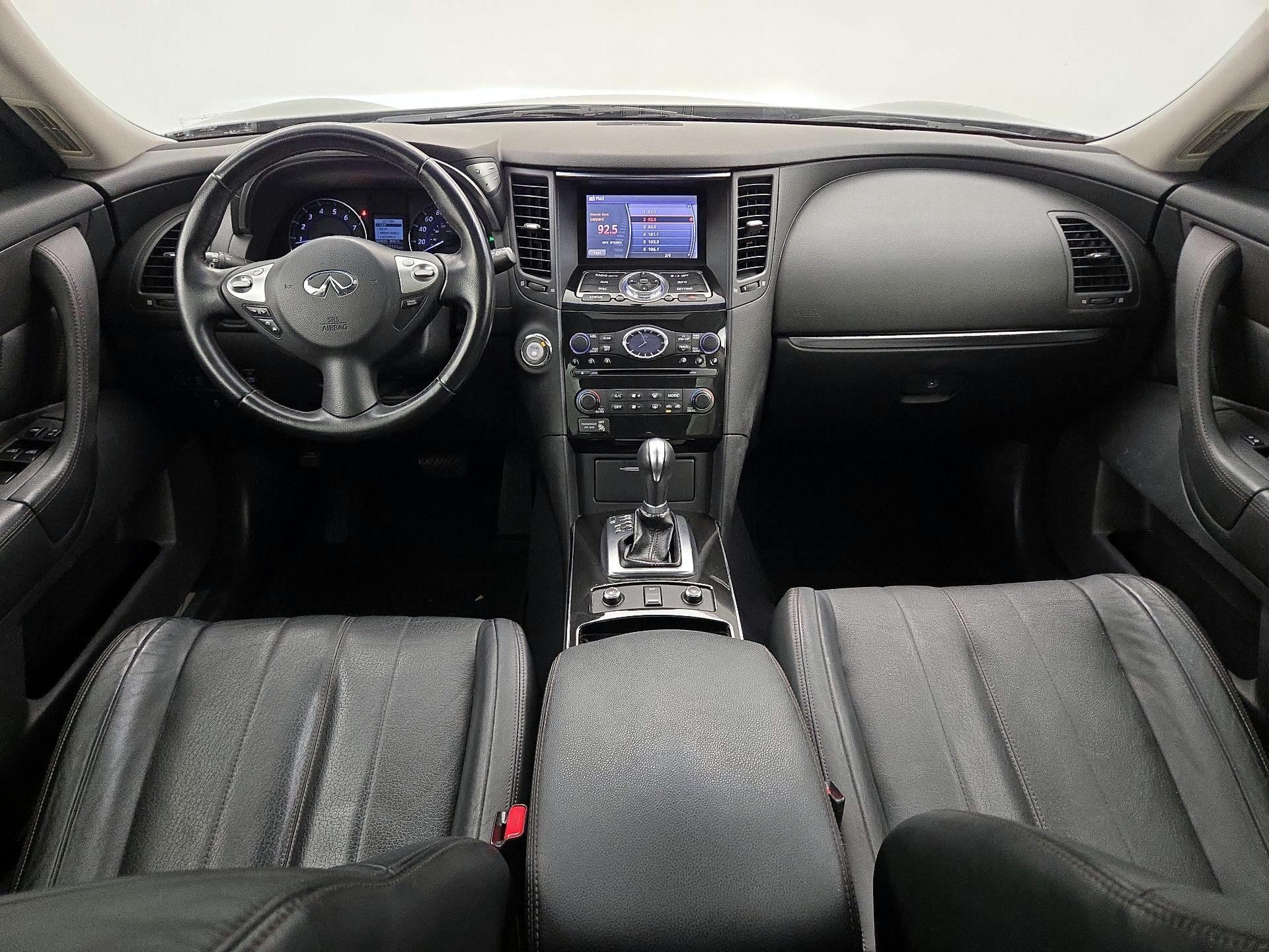 Thumbnail: 2016 INFINITI QX70 - 9