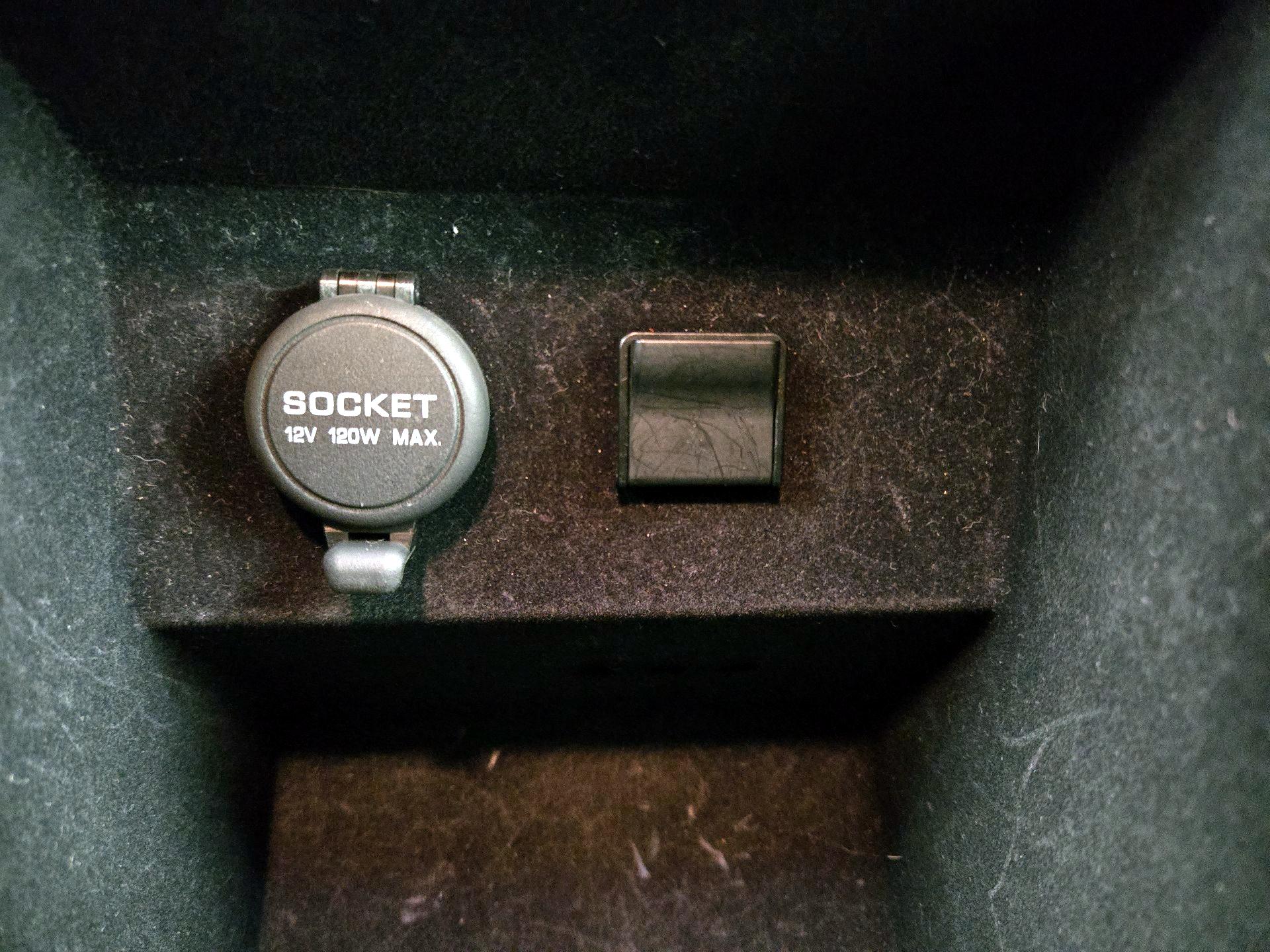 Thumbnail: 2016 INFINITI QX70 - 18