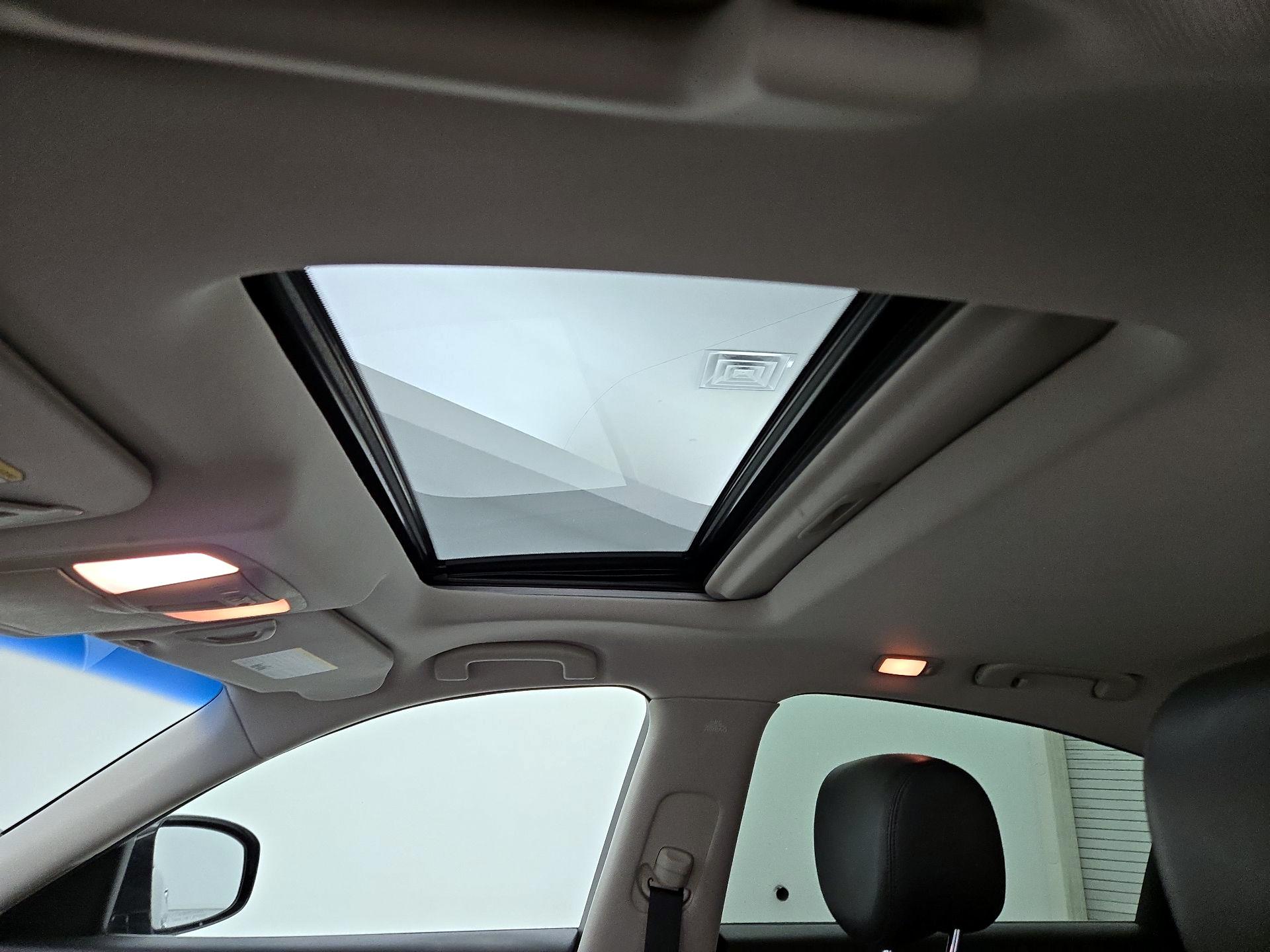 Thumbnail: 2016 INFINITI QX70 - 19