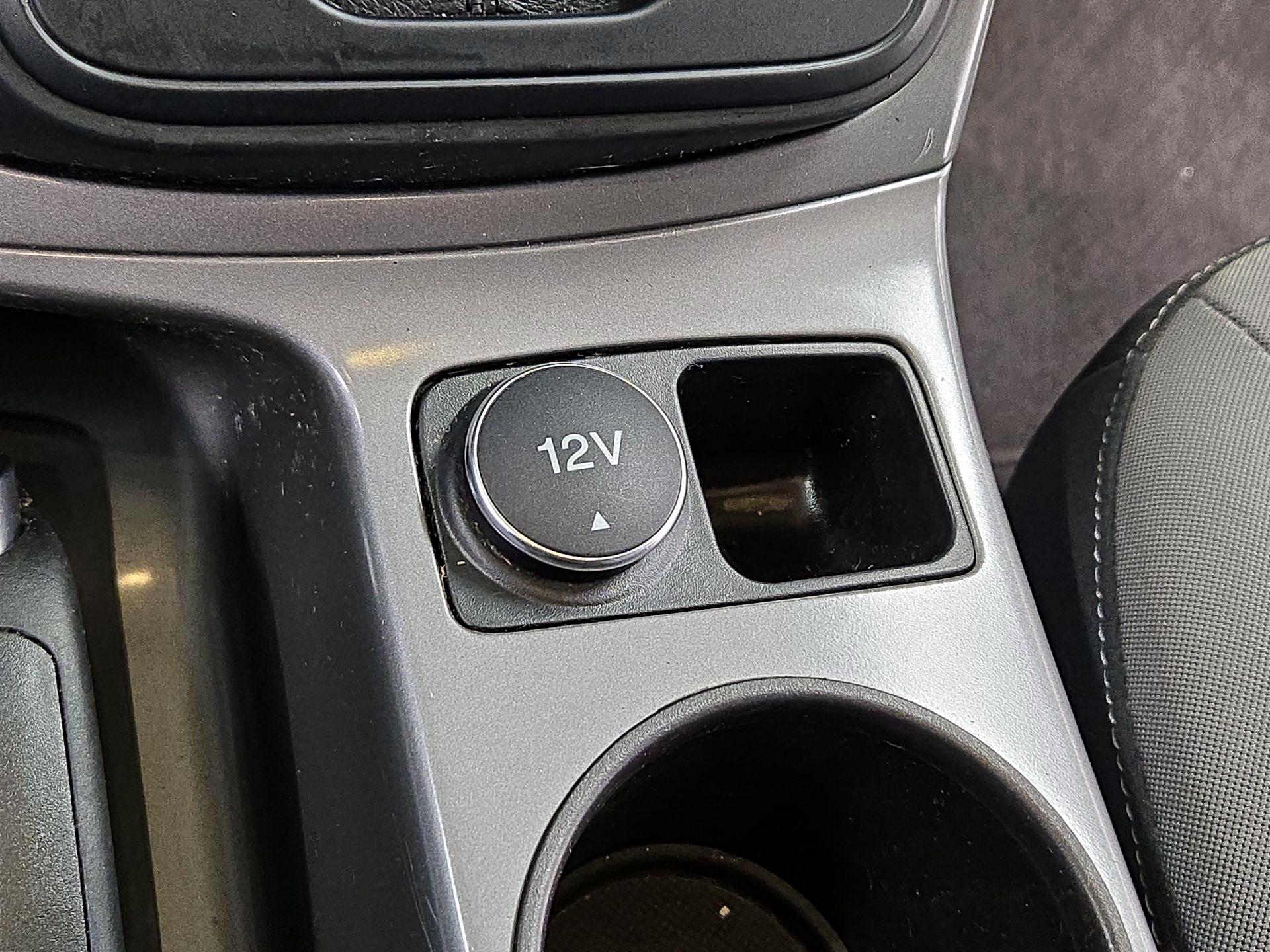 Thumbnail: 2015 Ford Escape - 18