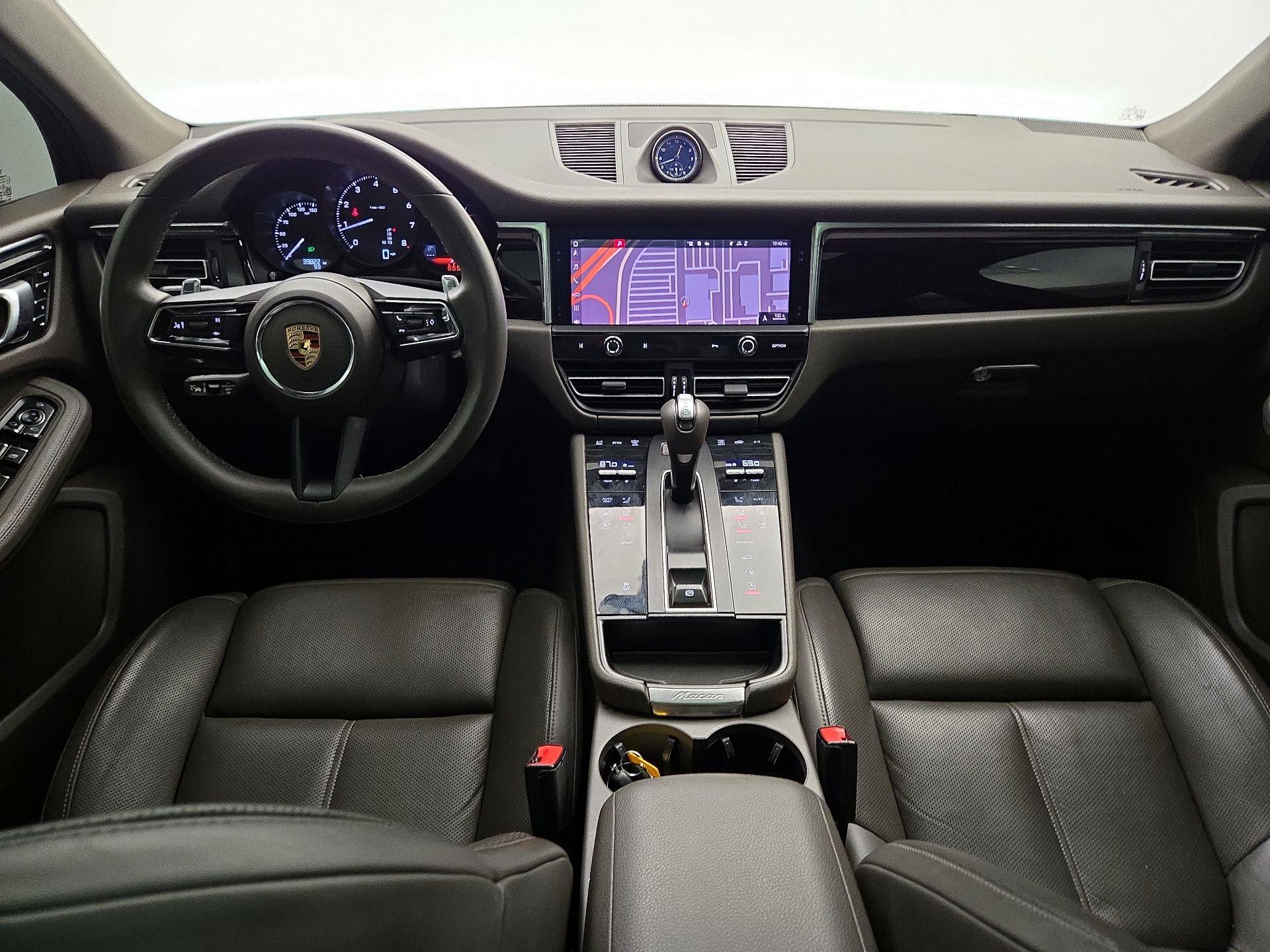 Thumbnail: 2024 Porsche Macan - 9