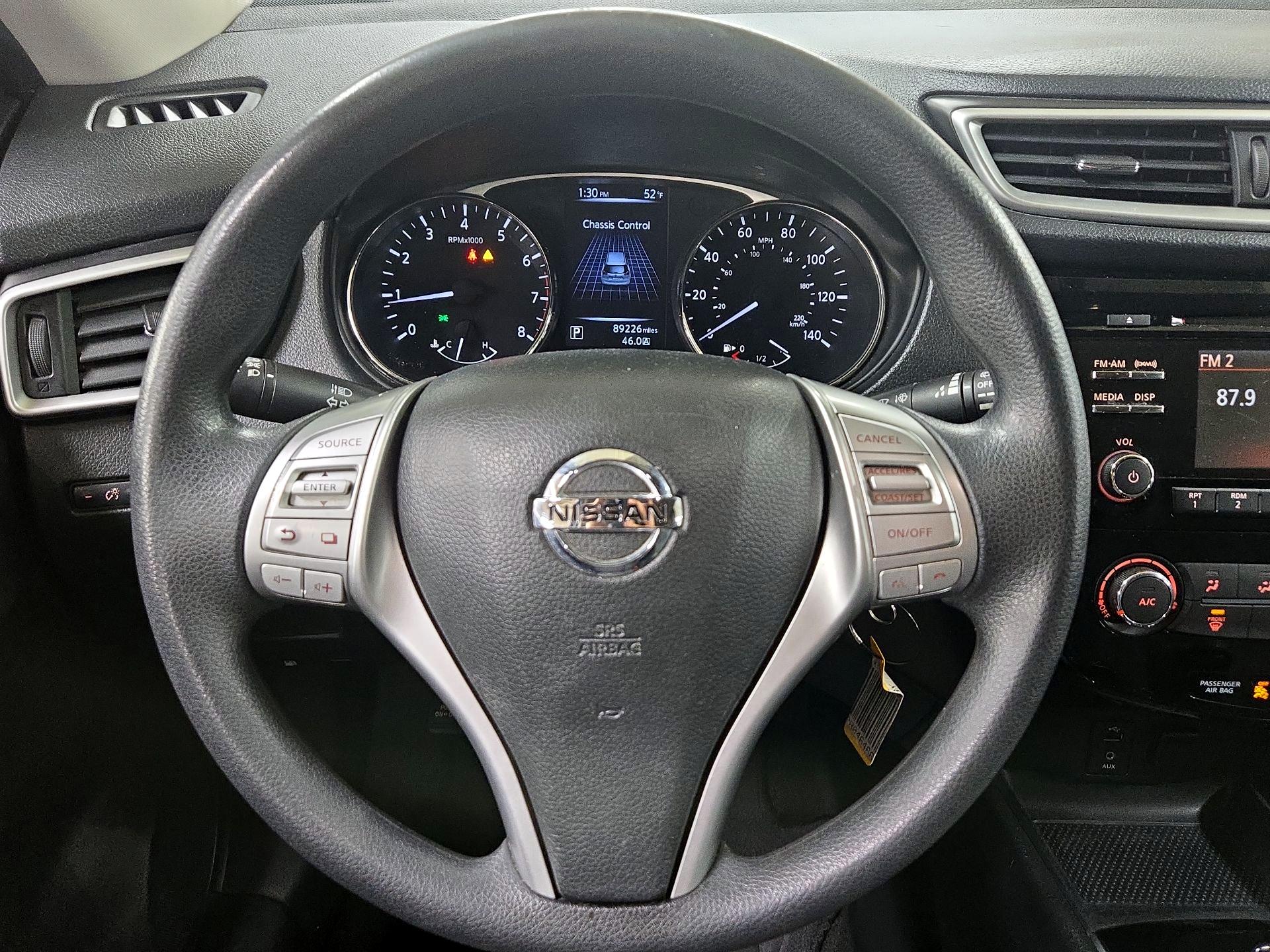 Thumbnail: 2016 Nissan Rogue - 10