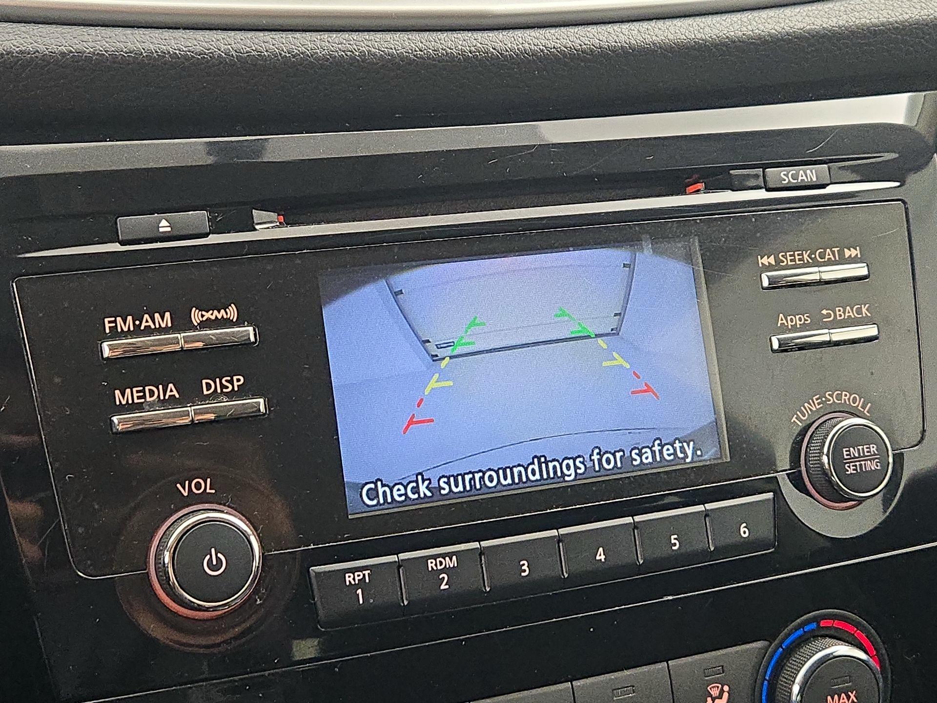 Thumbnail: 2016 Nissan Rogue - 14