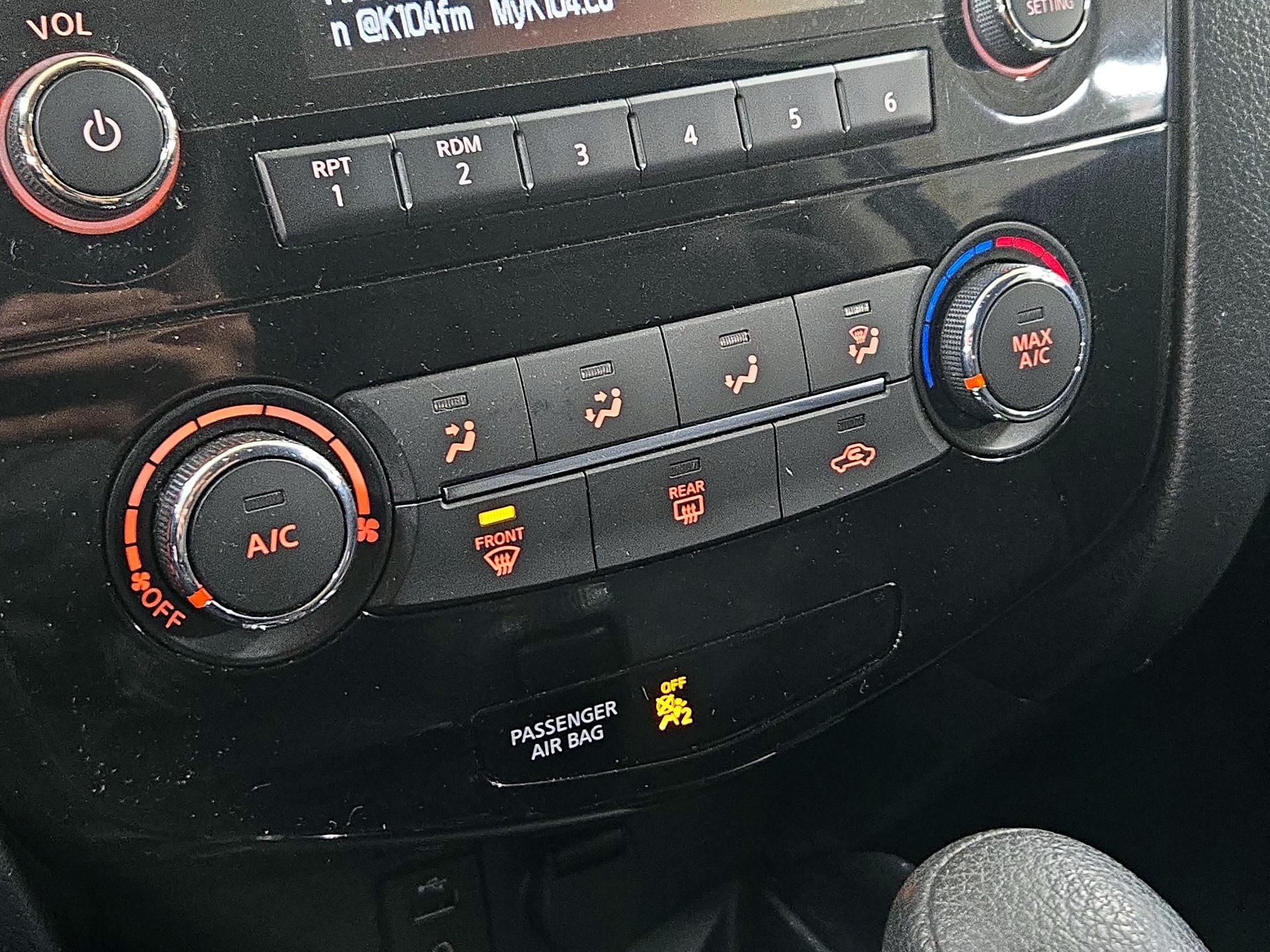 Thumbnail: 2016 Nissan Rogue - 16