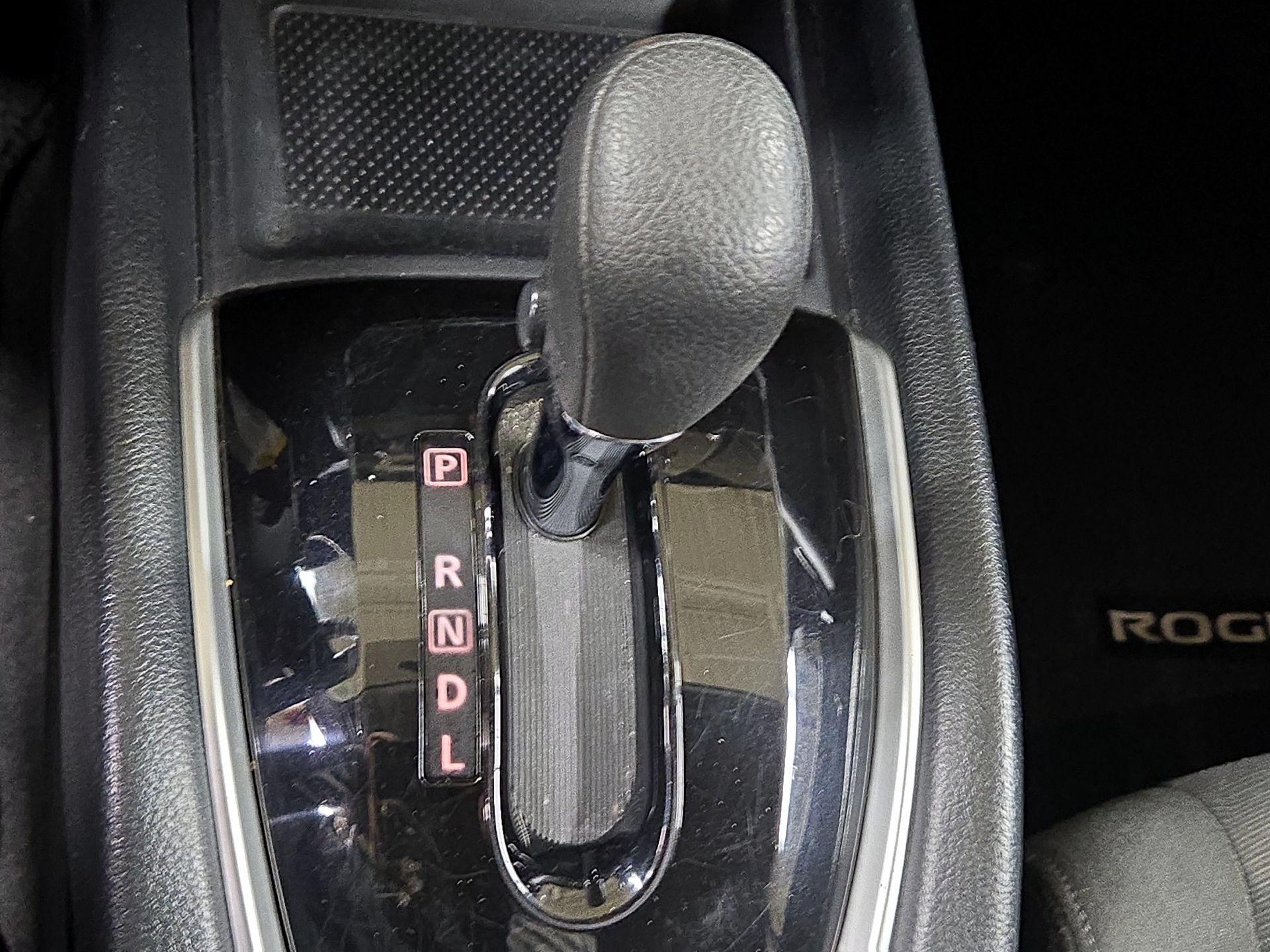 Thumbnail: 2016 Nissan Rogue - 17