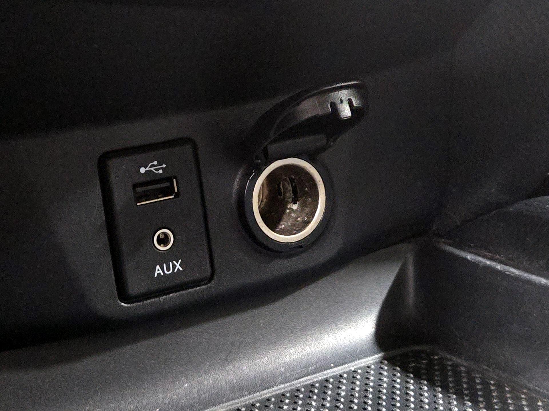 Thumbnail: 2016 Nissan Rogue - 18