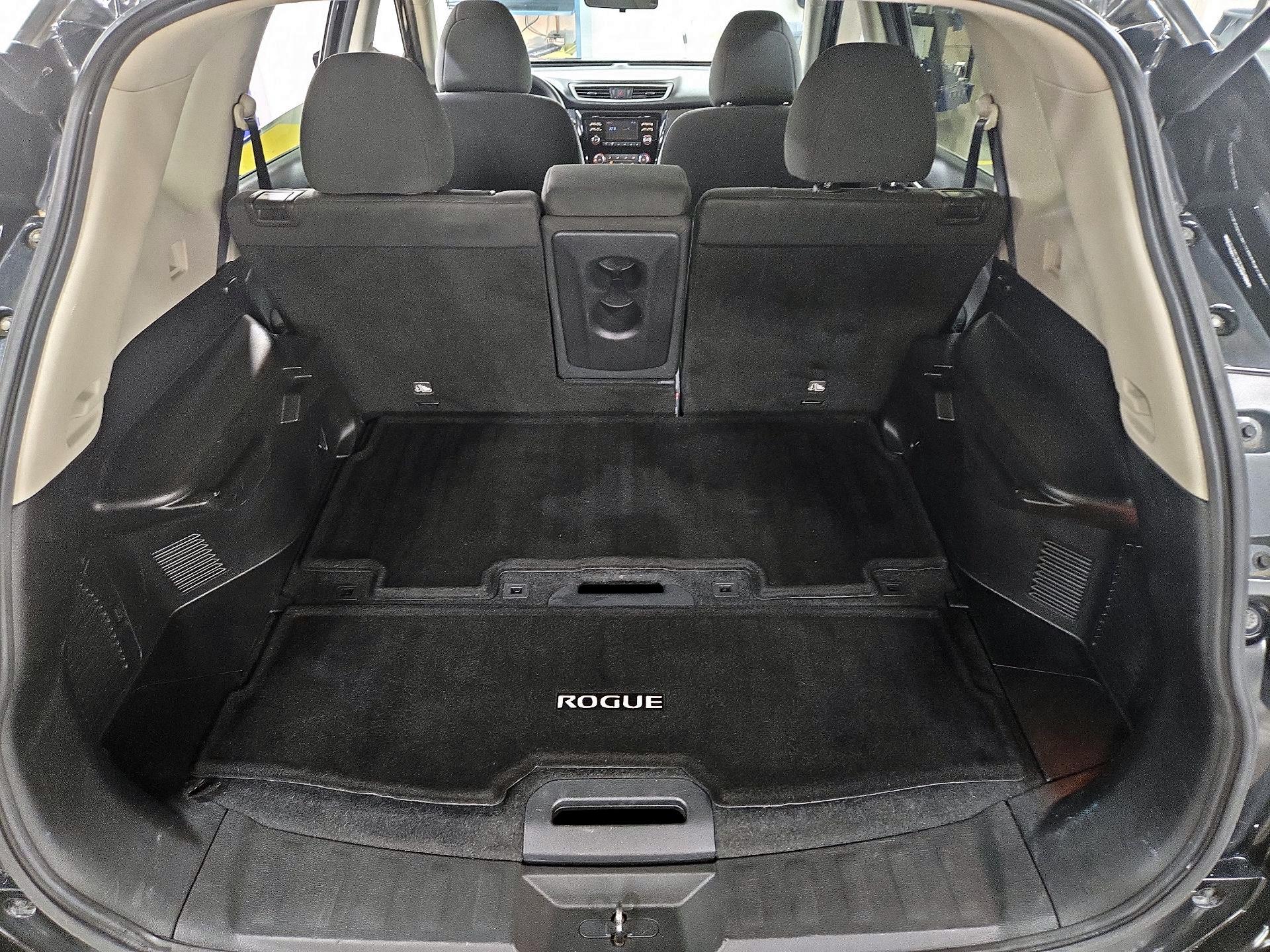 Thumbnail: 2016 Nissan Rogue - 20