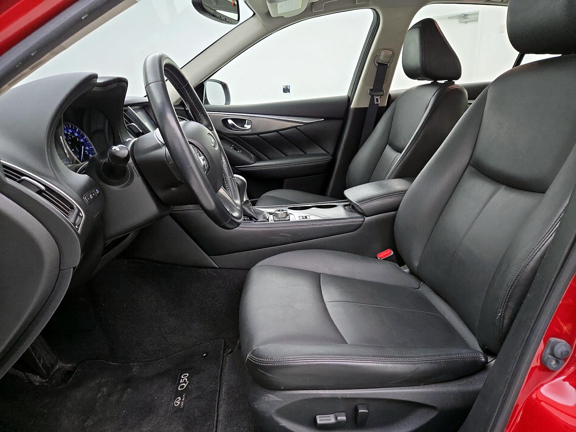 Thumbnail: 2015 INFINITI Q50 - 11