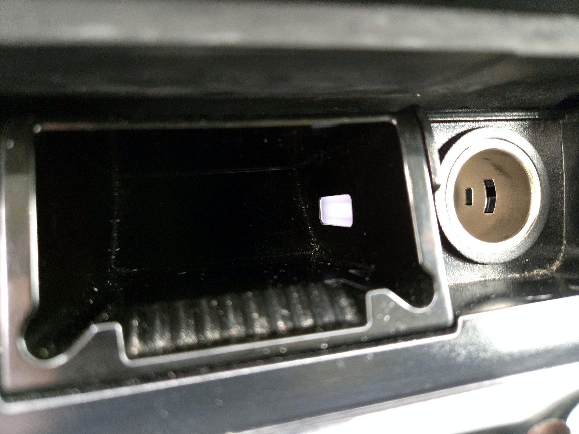 Thumbnail: 2015 INFINITI Q50 - 18