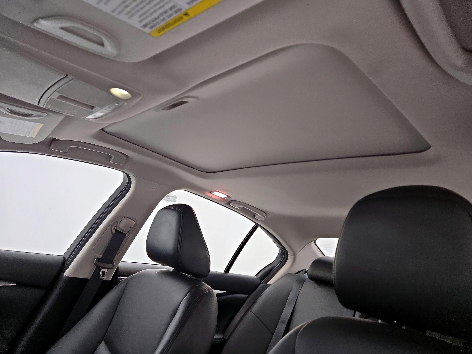 Thumbnail: 2015 INFINITI Q50 - 19