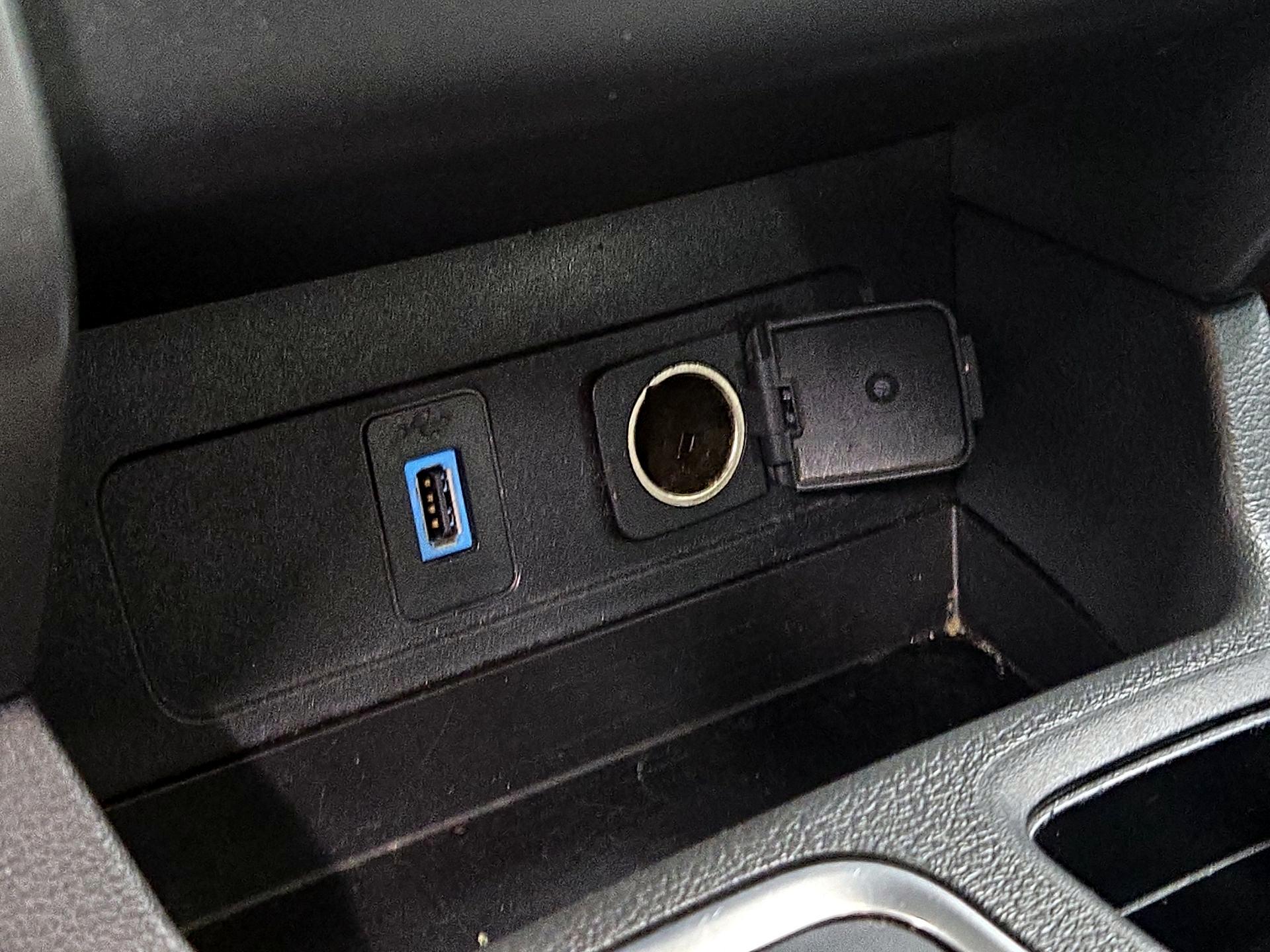 Thumbnail: 2017 Ford Escape - 18