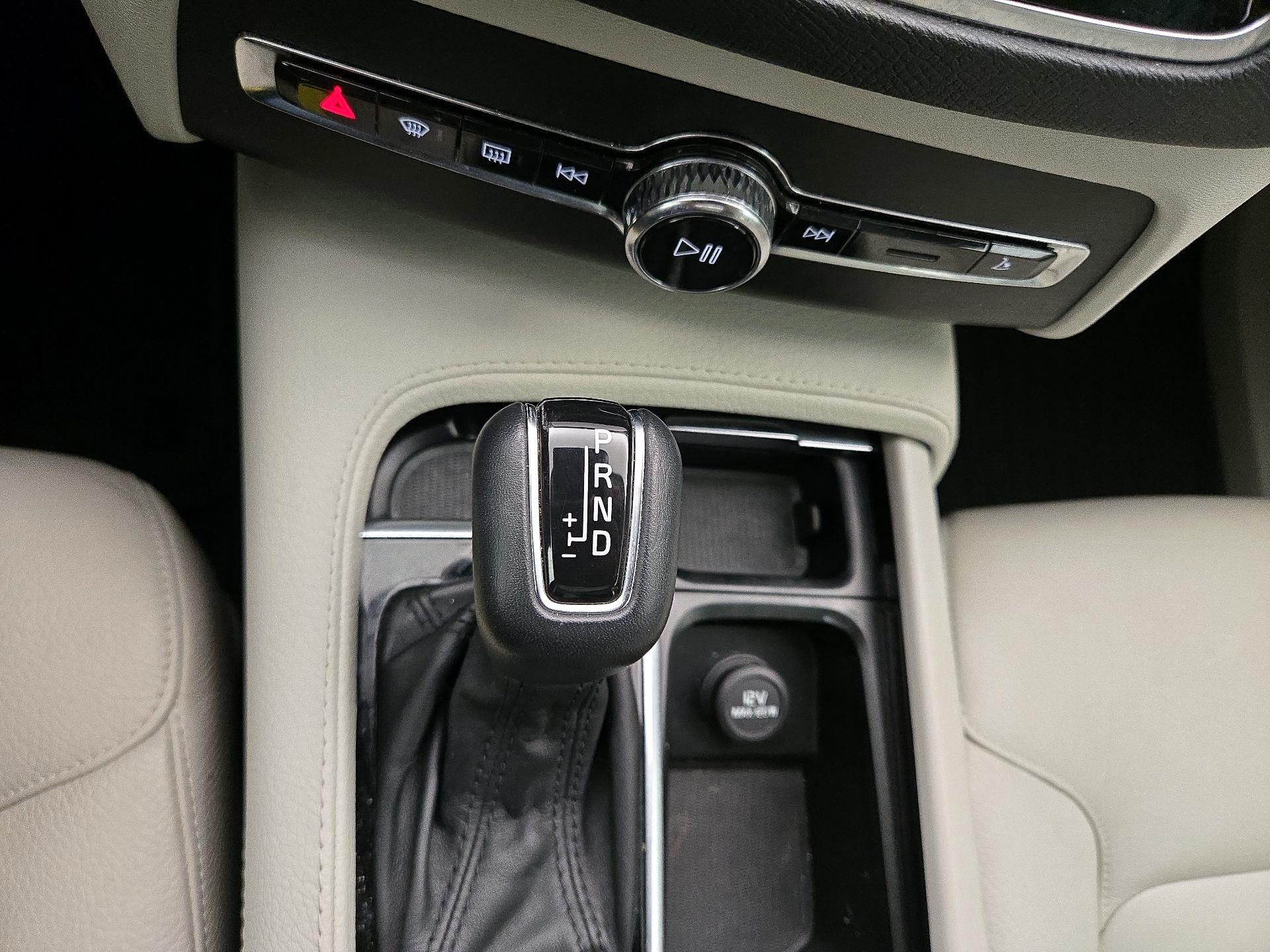 Thumbnail: 2020 Volvo XC90 - 18