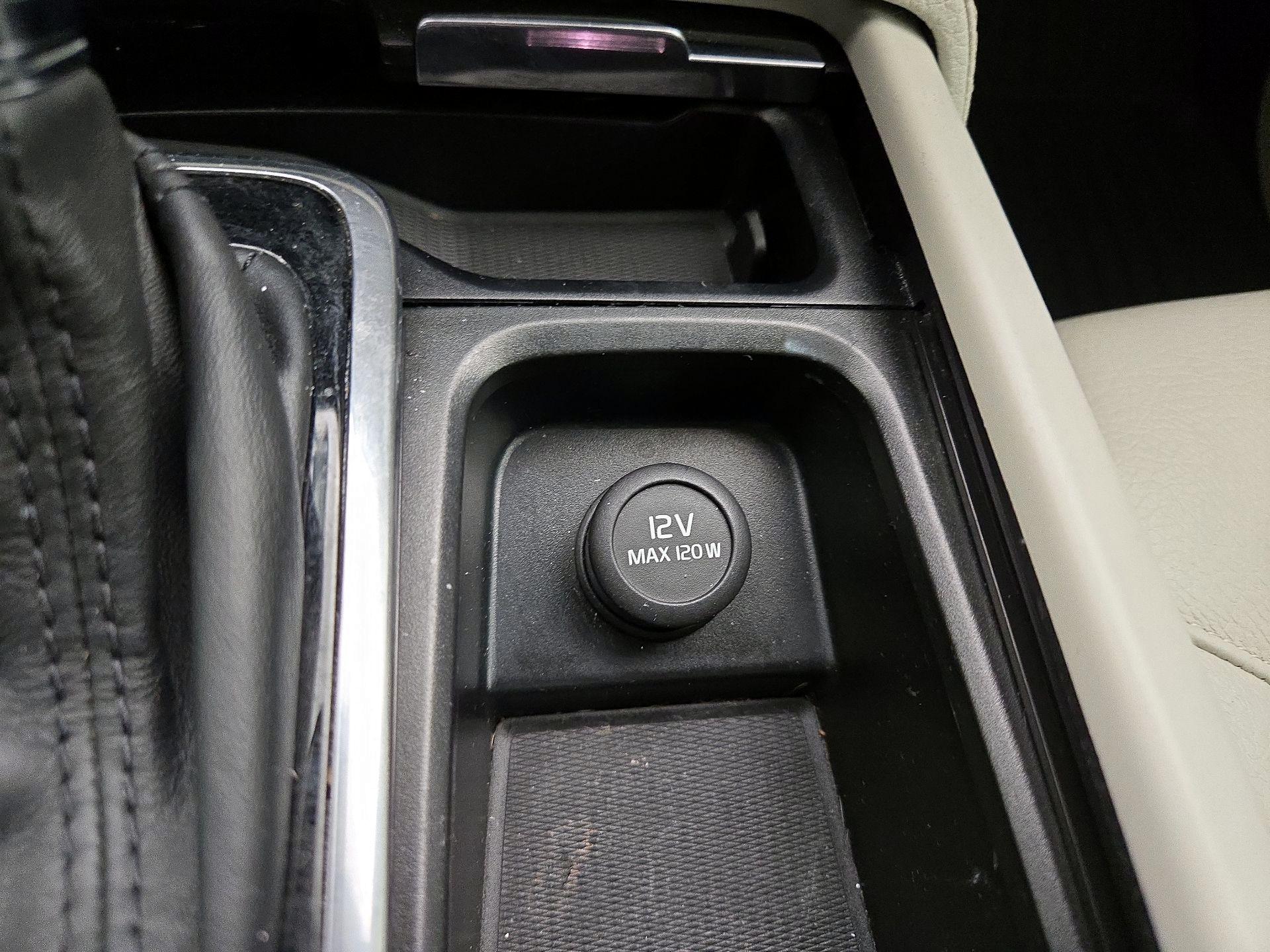 Thumbnail: 2020 Volvo XC90 - 19