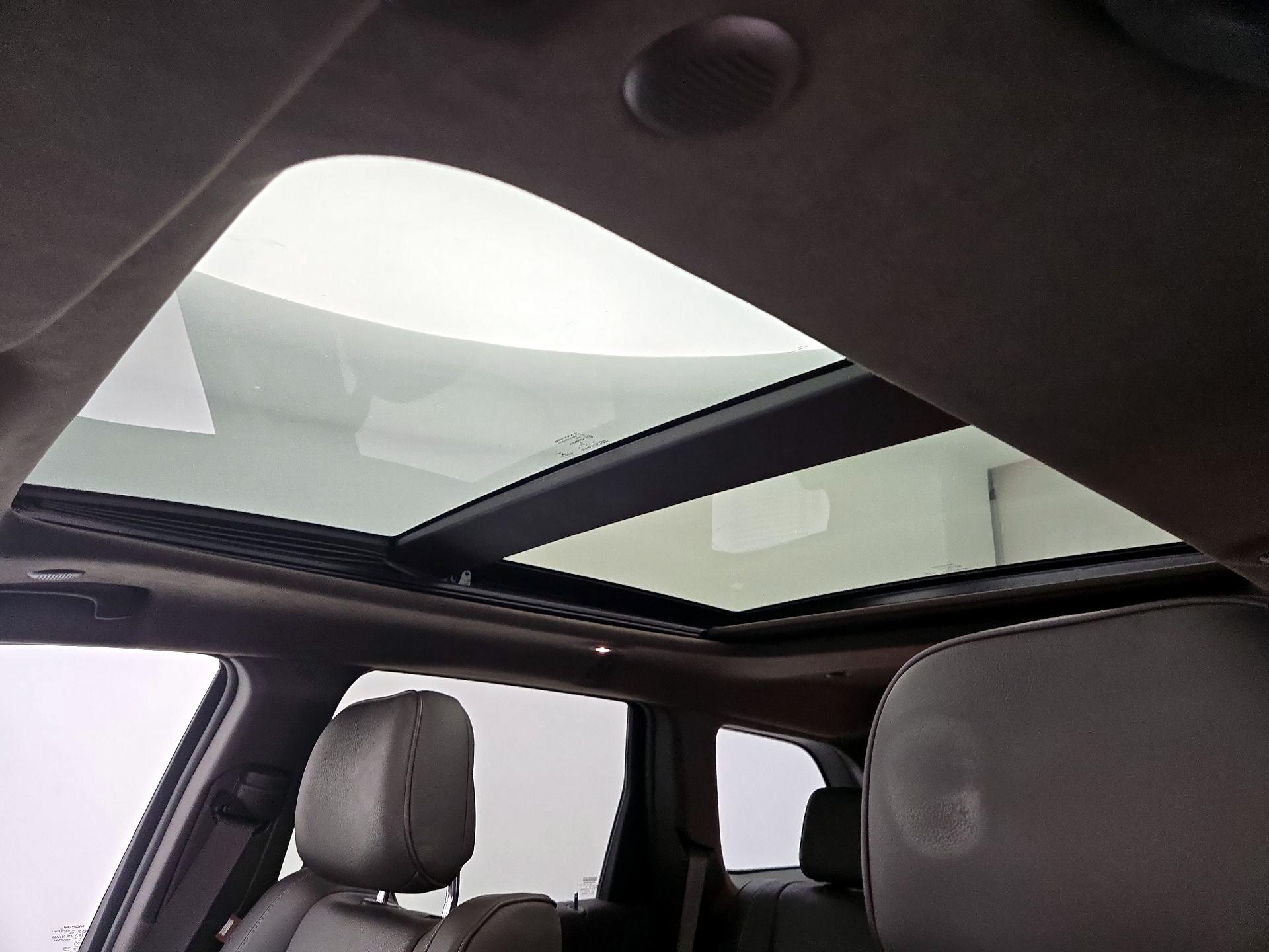 Thumbnail: 2017 Jeep Grand Cherokee - 19