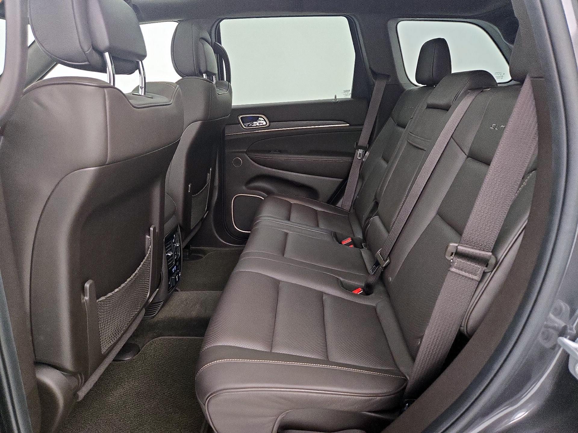 Thumbnail: 2017 Jeep Grand Cherokee - 20