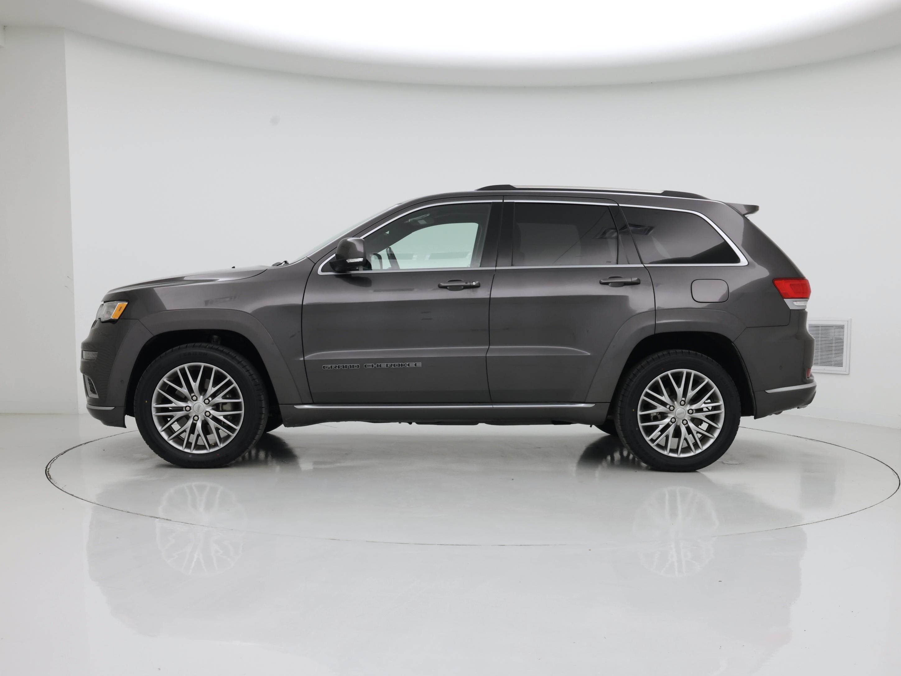 Thumbnail: 2017 Jeep Grand Cherokee - 3