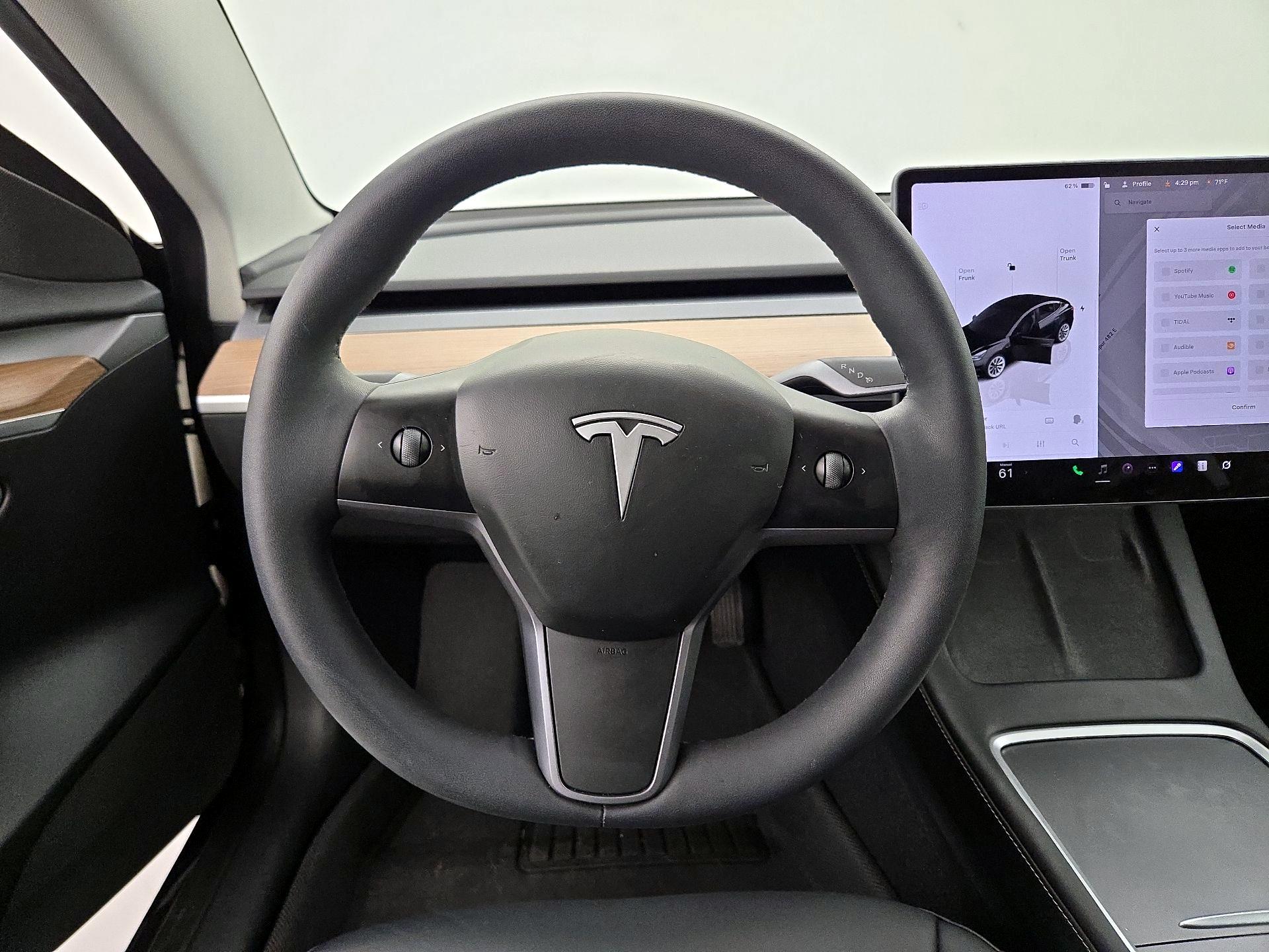 Thumbnail: 2023 Tesla Model 3 - 10