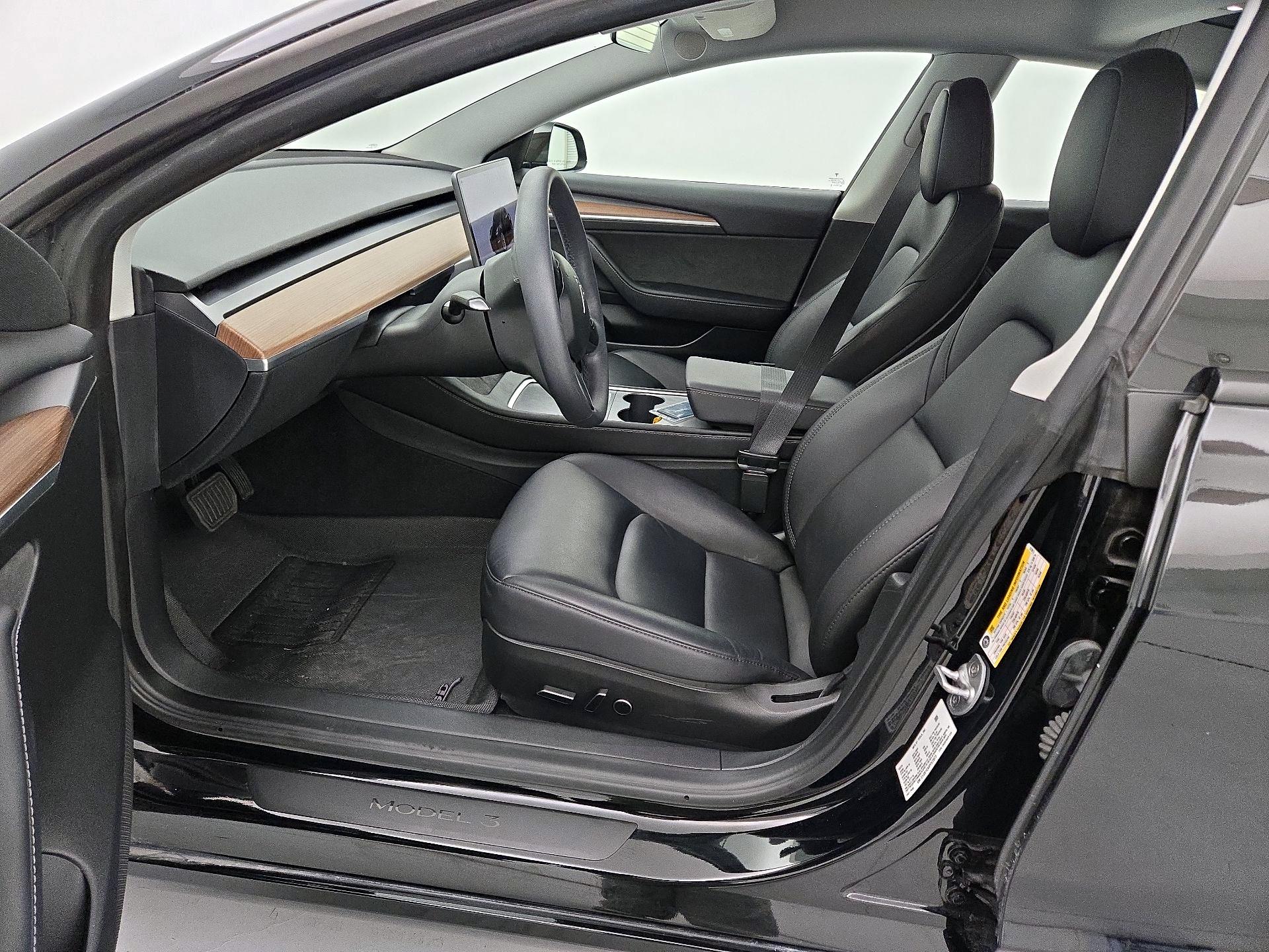 Thumbnail: 2023 Tesla Model 3 - 11