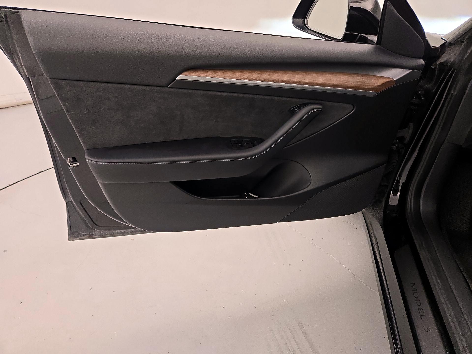 Thumbnail: 2023 Tesla Model 3 - 12