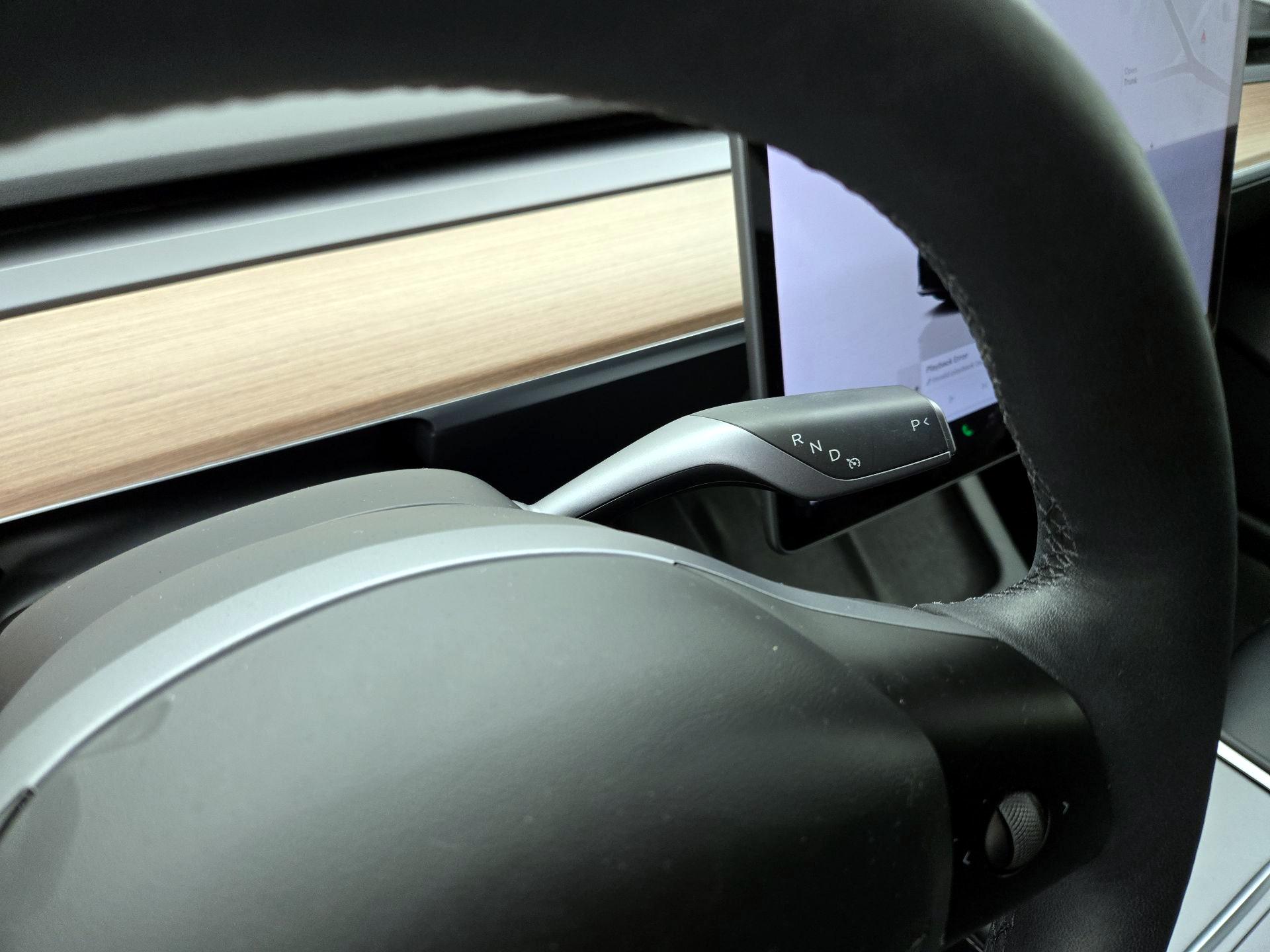 Thumbnail: 2023 Tesla Model 3 - 16