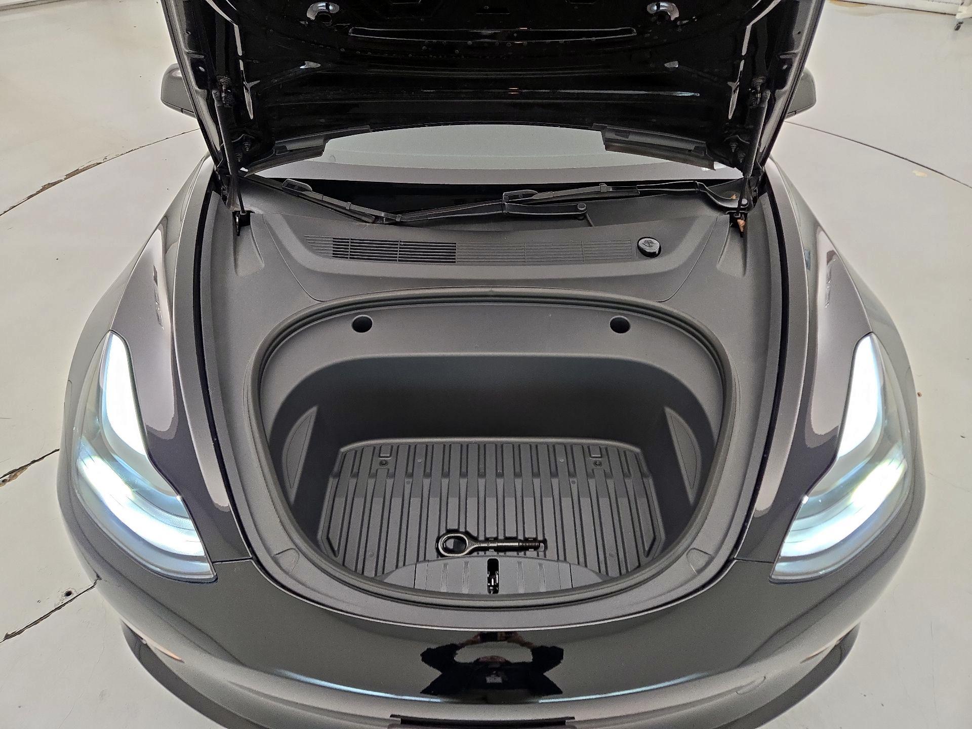 Thumbnail: 2023 Tesla Model 3 - 20