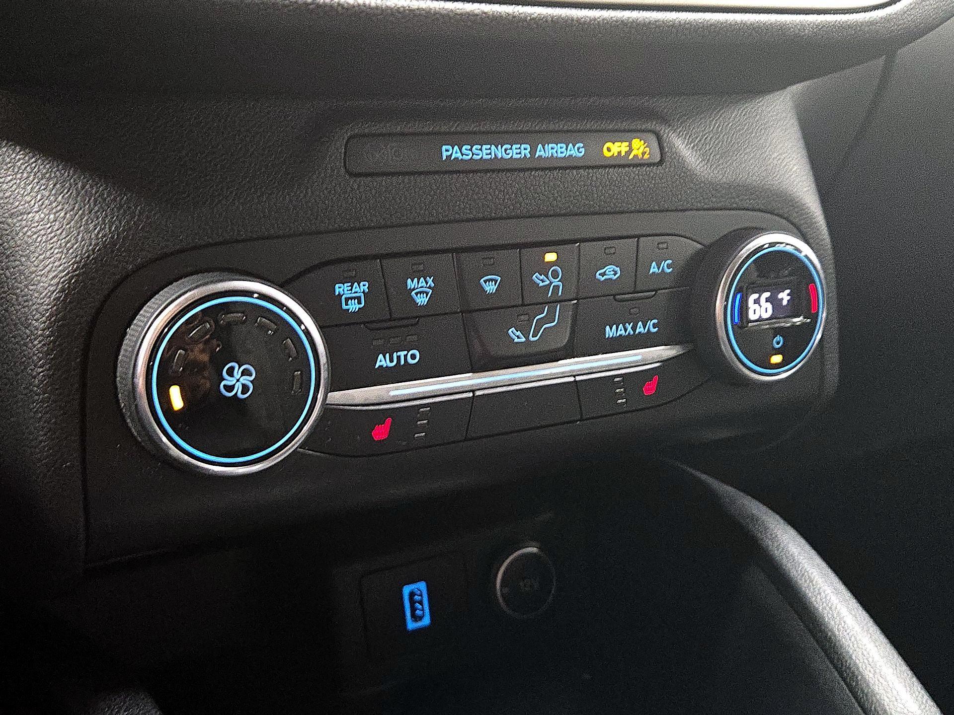 Thumbnail: 2020 Ford Escape - 16