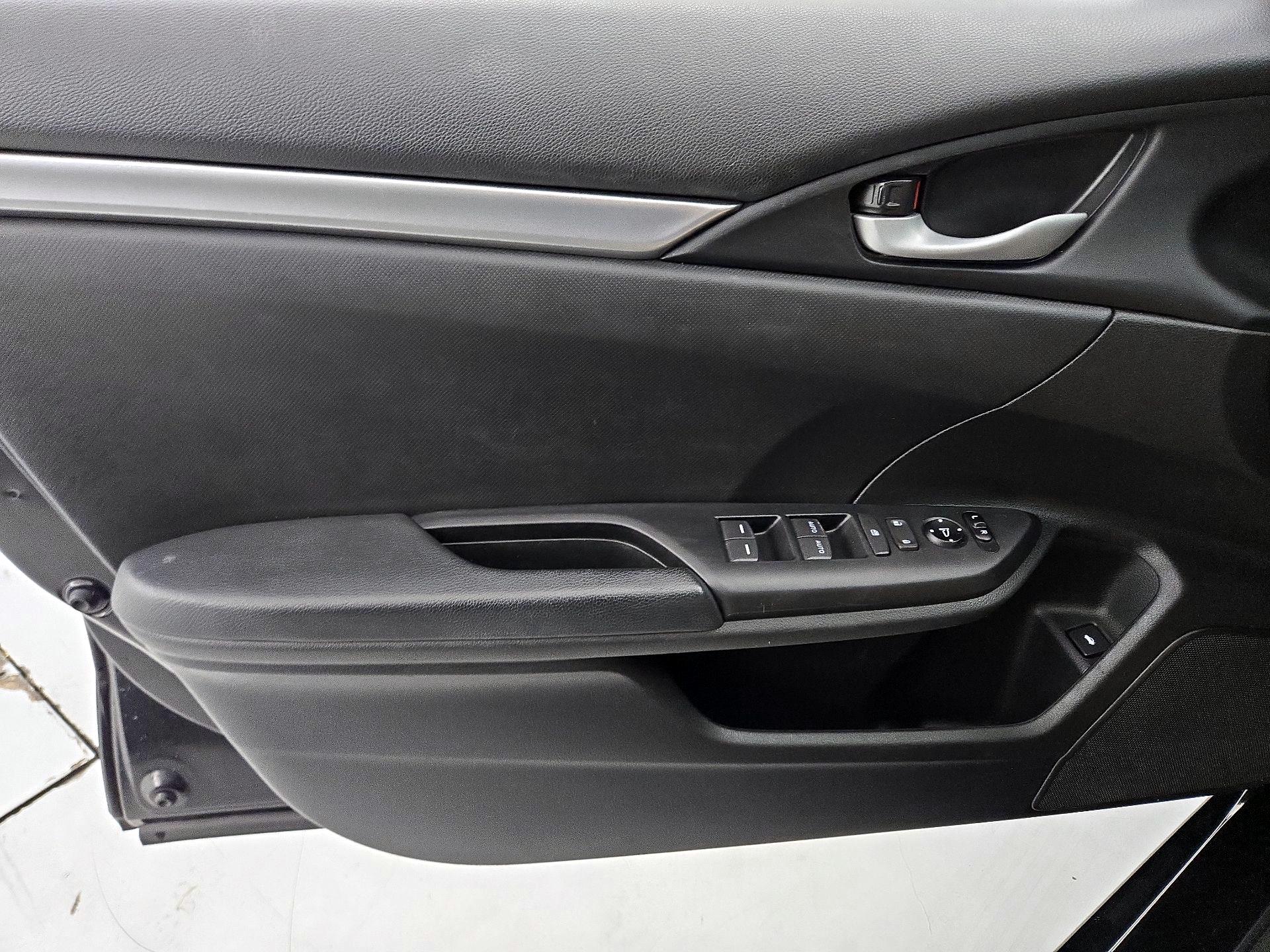 Thumbnail: 2019 Honda Civic - 12