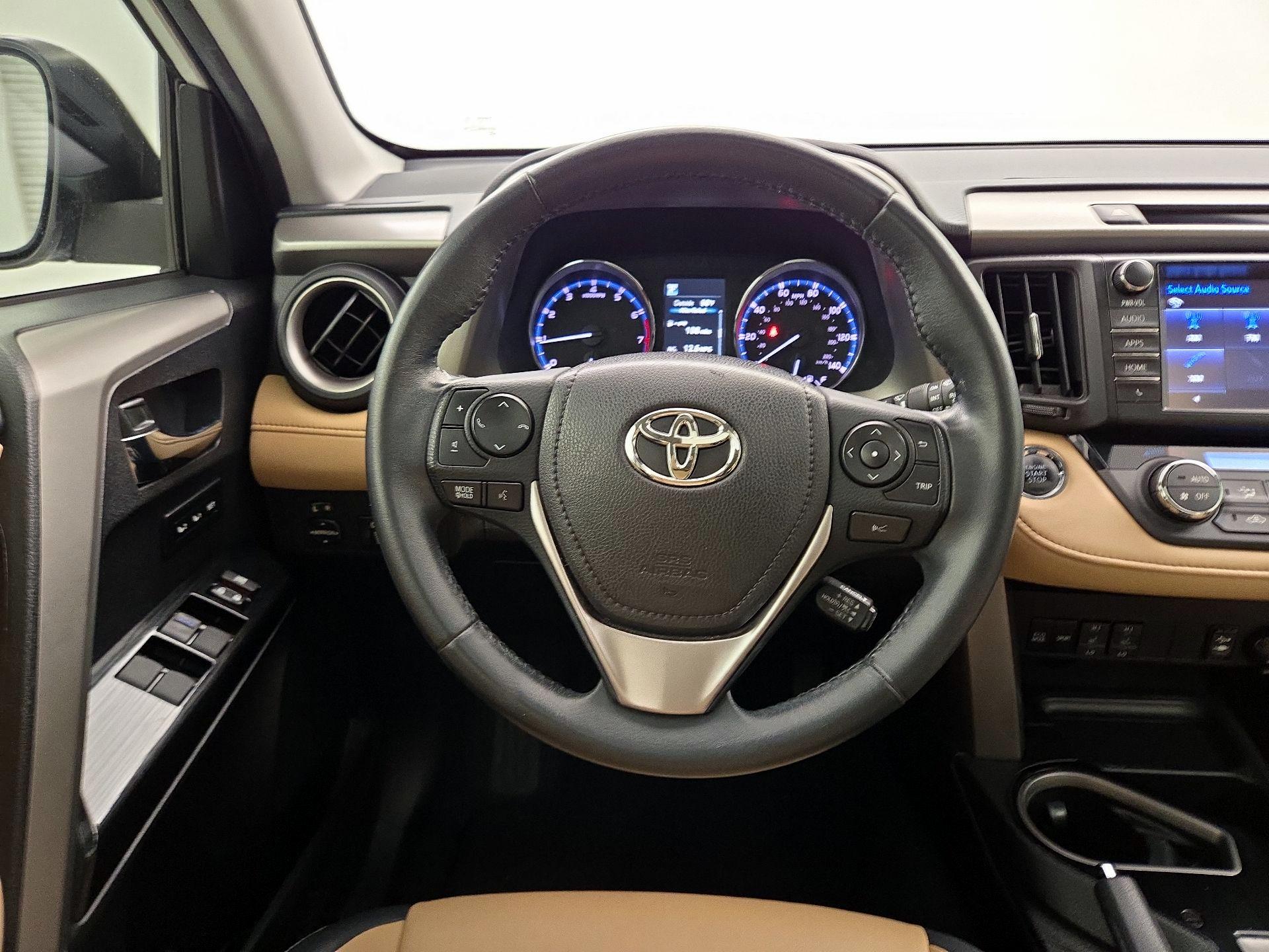 Thumbnail: 2017 Toyota RAV4 - 10