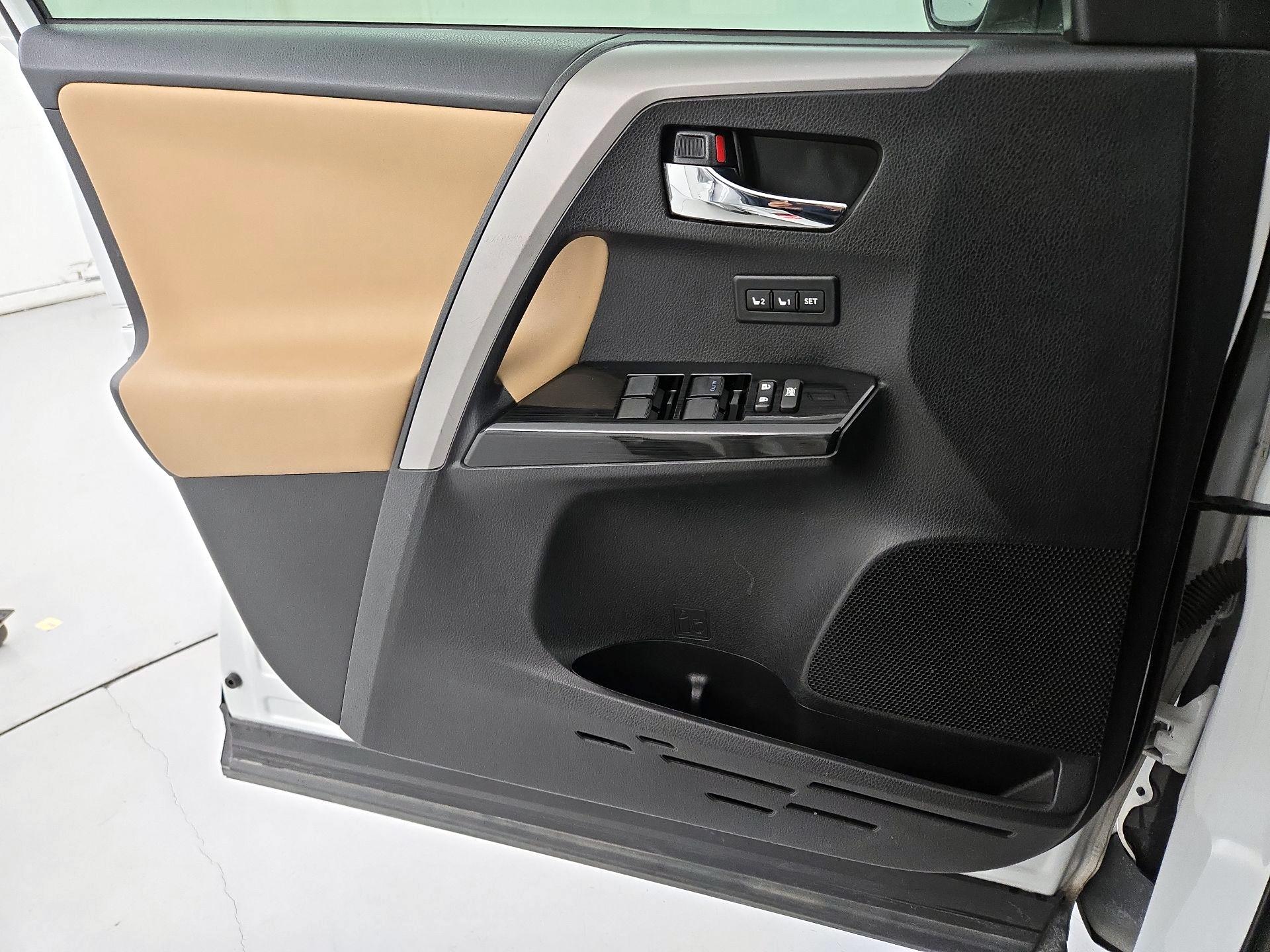 Thumbnail: 2017 Toyota RAV4 - 12