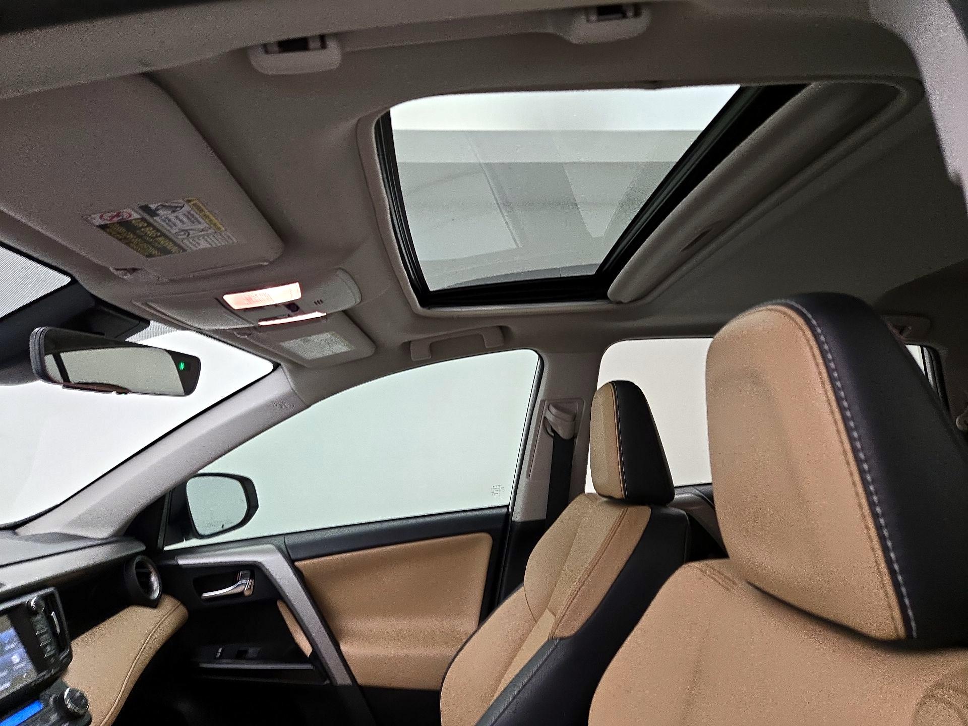 Thumbnail: 2017 Toyota RAV4 - 19