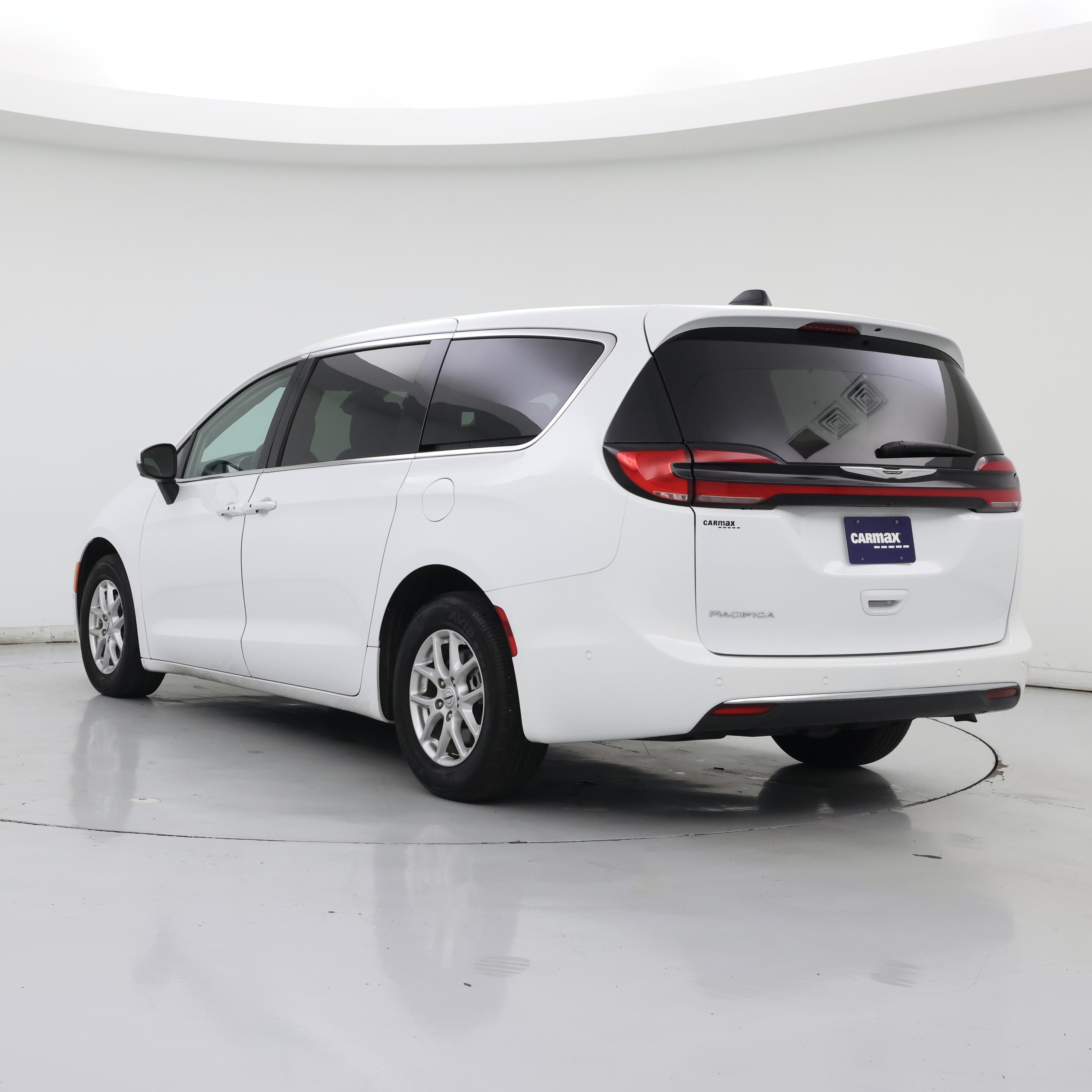 Thumbnail: 2023 Chrysler Pacifica - 2