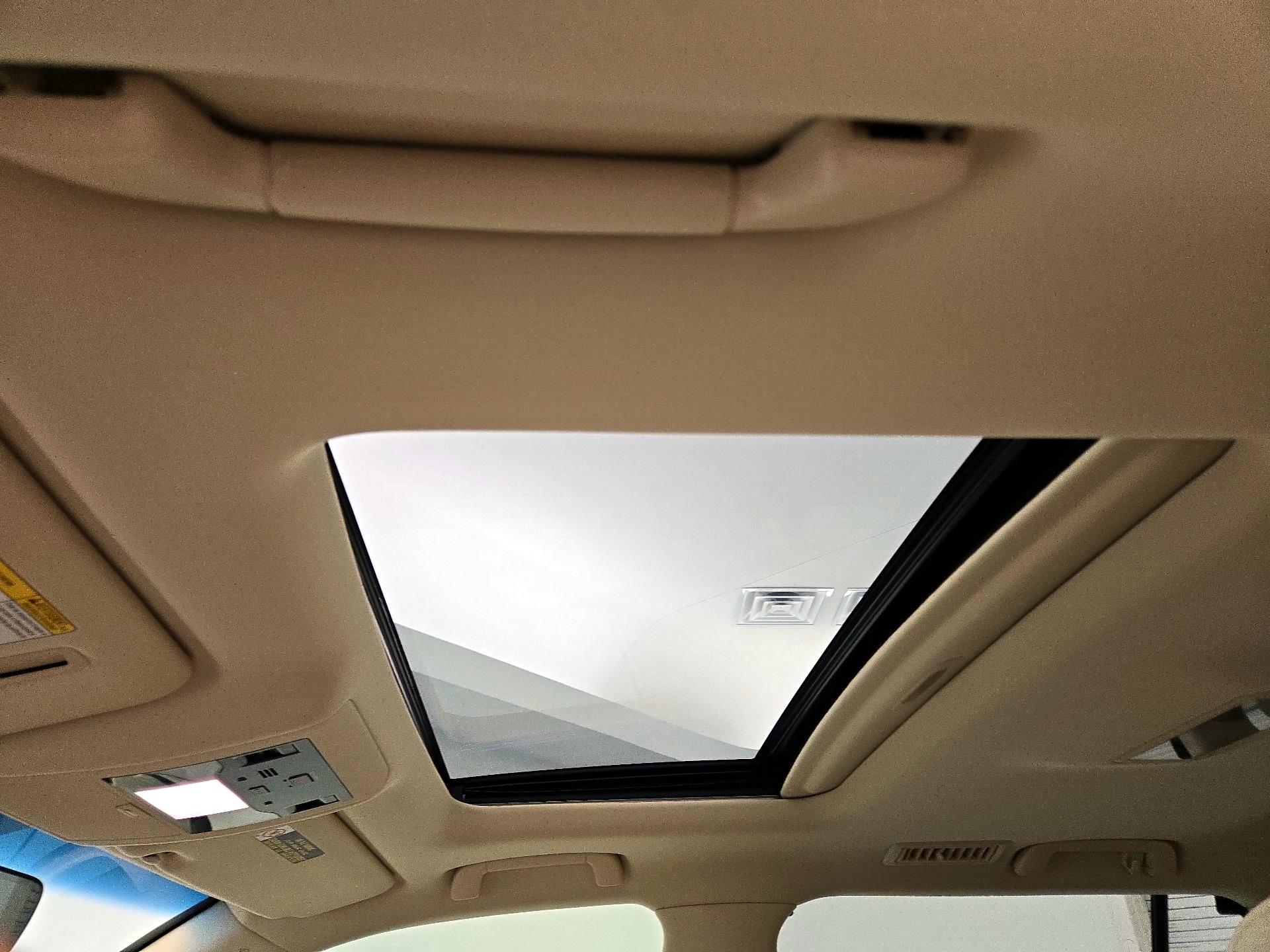 Thumbnail: 2016 Lexus LX - 20