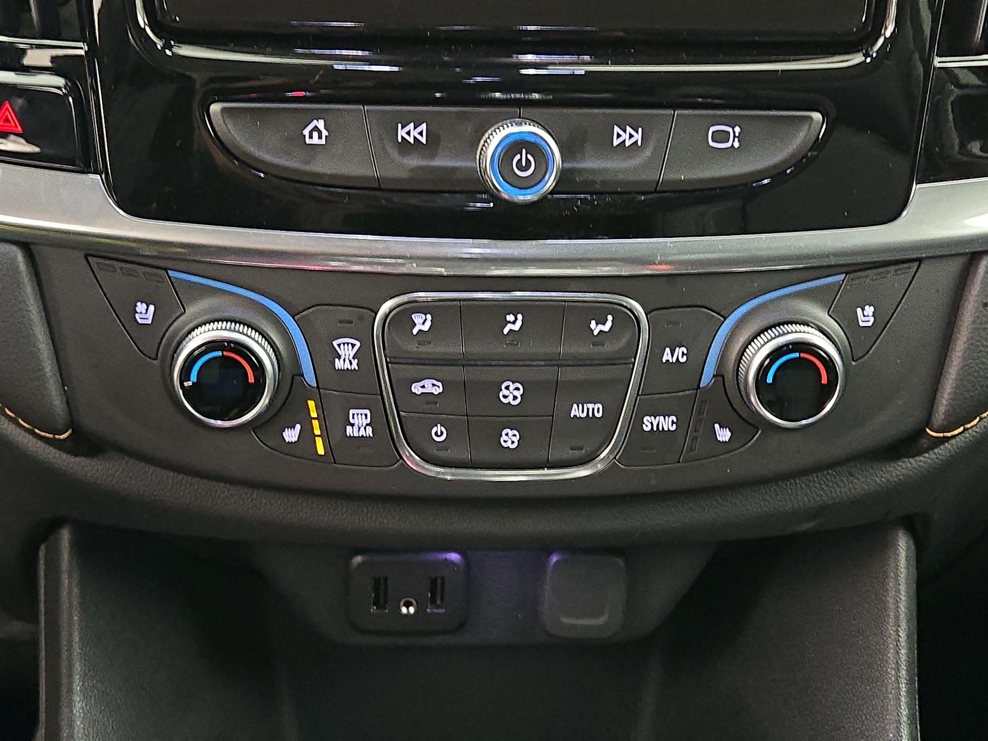 Thumbnail: 2019 Chevrolet Traverse - 17