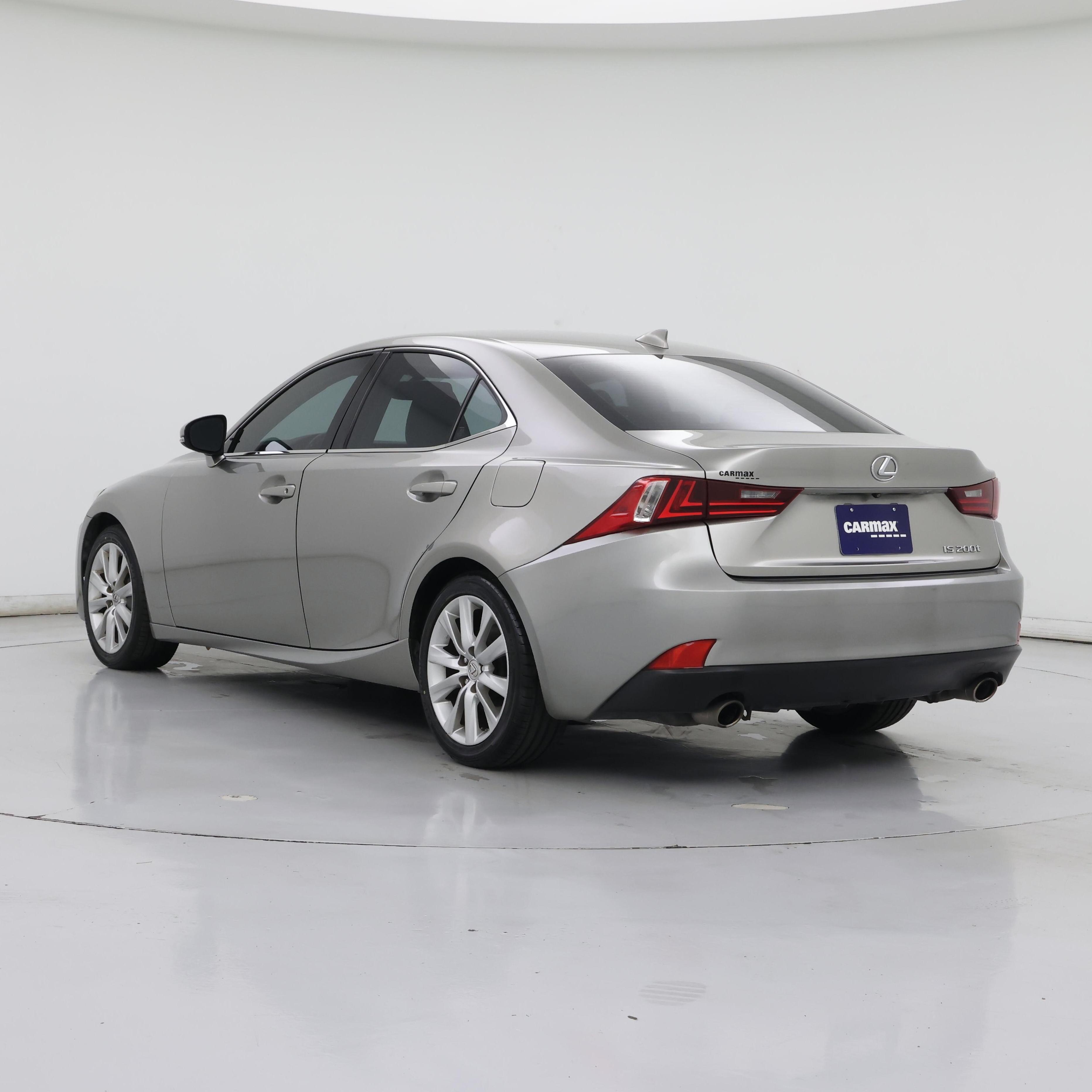 Thumbnail: 2016 Lexus IS - 2